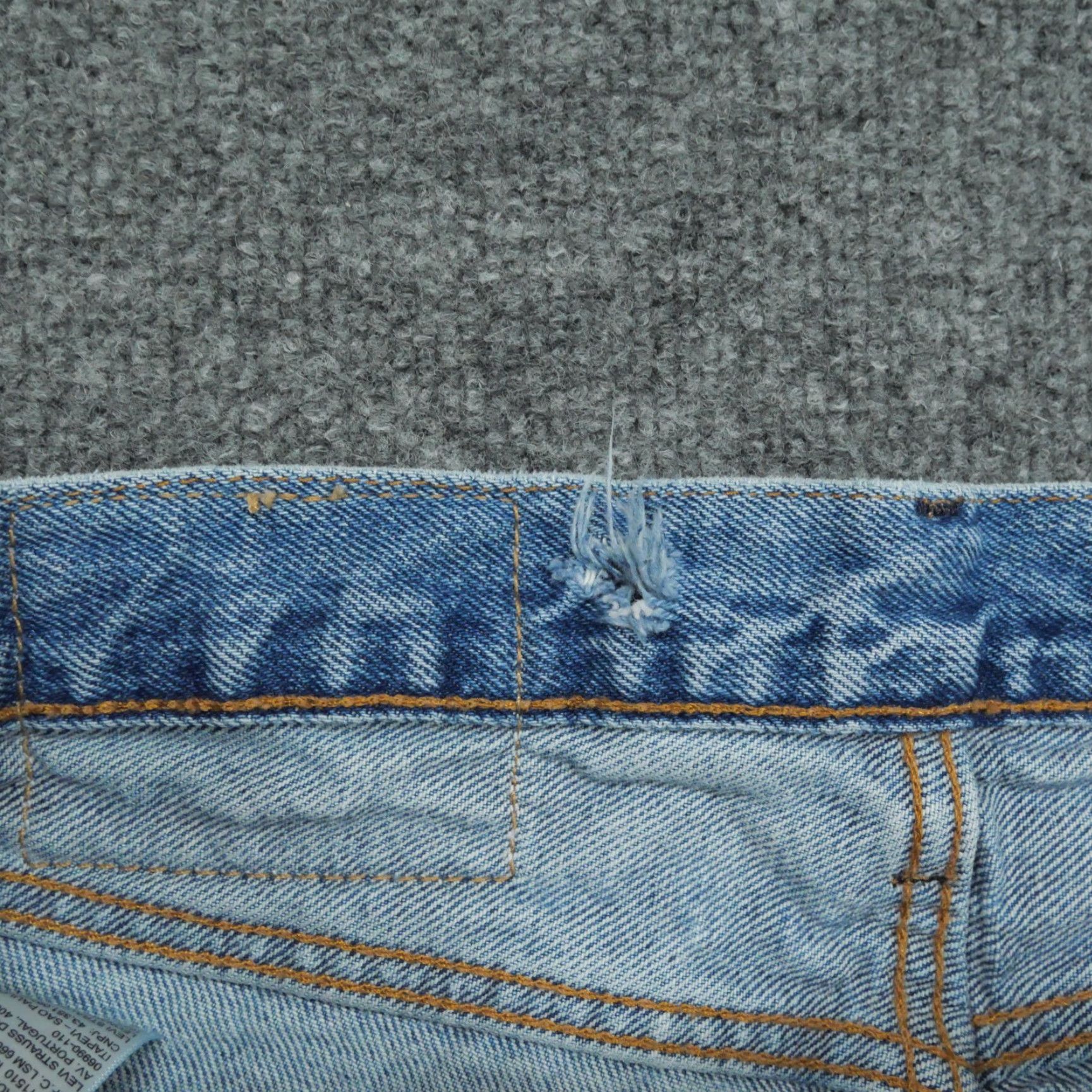 Levi's Levi's 505 Jeans Mens 28 Cropped Distressed Denim Blue 5-Pocket Regular Rise Mid Inseam 23 Jeans Shirt? Size US 30 / EU 46 - 6 Thumbnail
