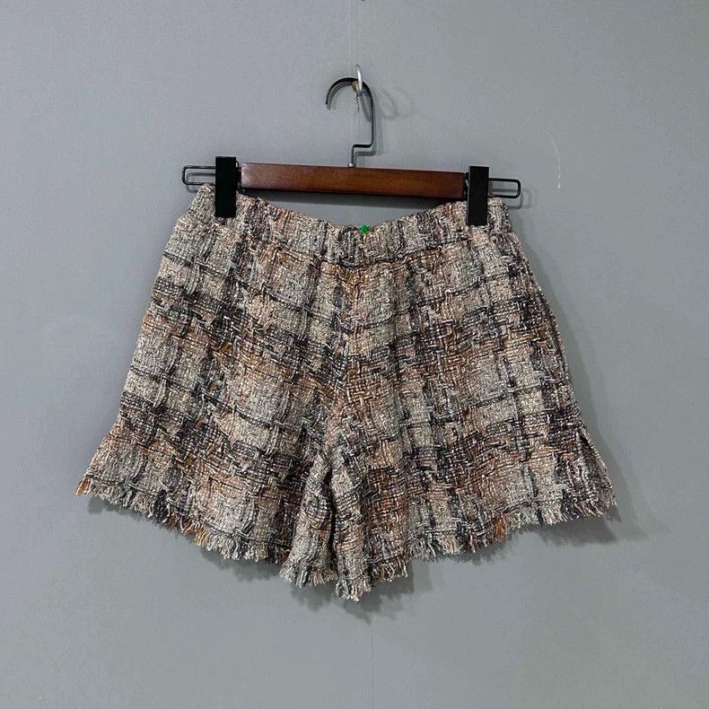 Chanel Chanel Tweed braided shorts 2504-Nextarrow Size 24" / US 00 / IT 34 - 3 Thumbnail