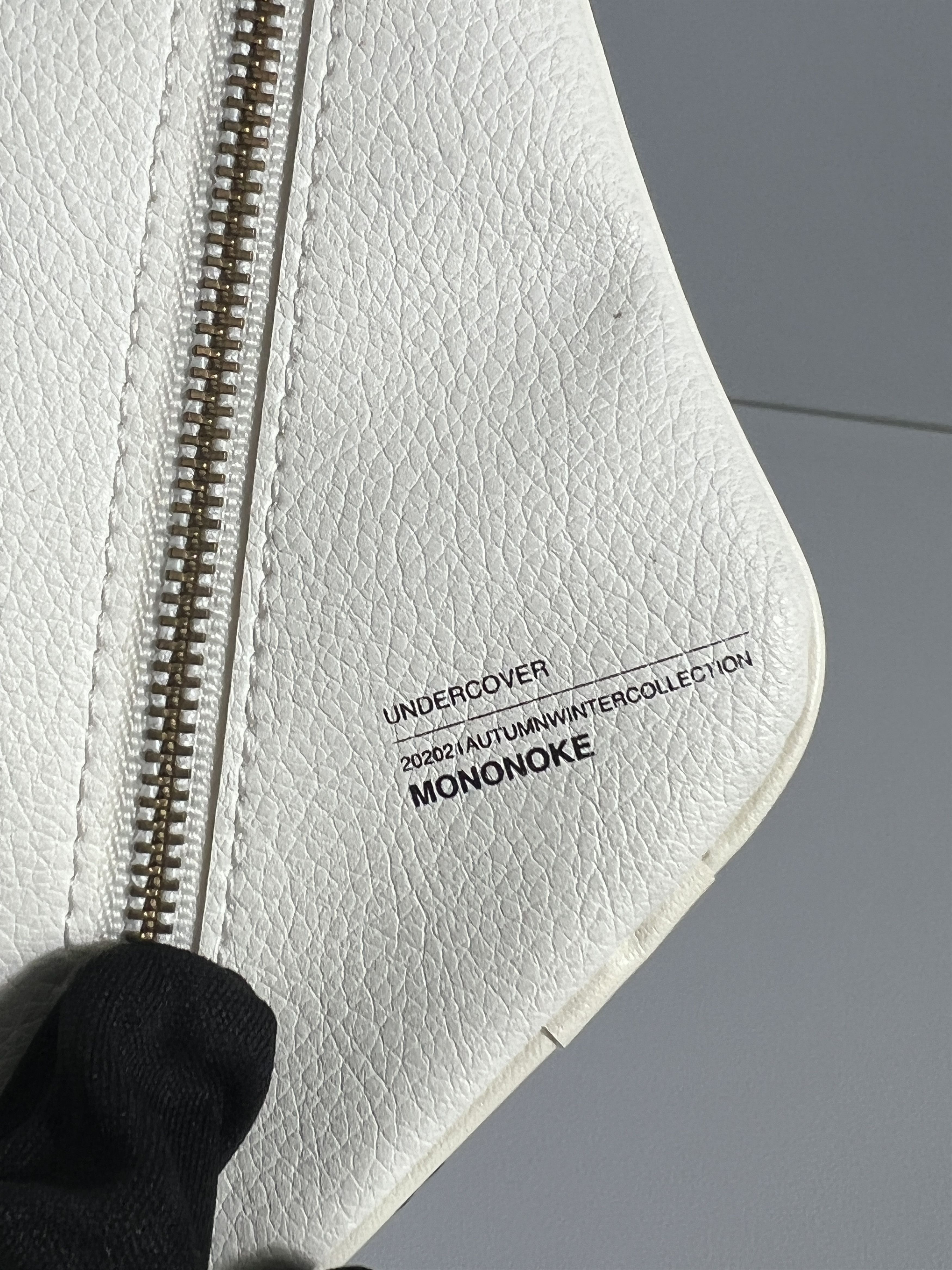 Undercover Undercover AW20 Mononoke Cat Leather Zip Coin Pouch Keychain Size ONE SIZE - 5 Thumbnail