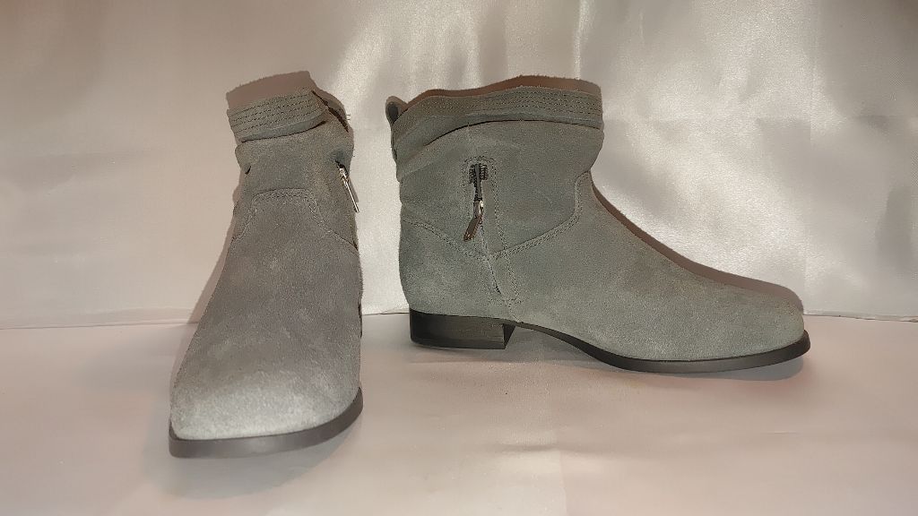 Ugg Koolaburra by Ugg Lorelei Slouch Suede Boots Size 7.5 Size US 7.5 / IT 37.5 - 6 Thumbnail
