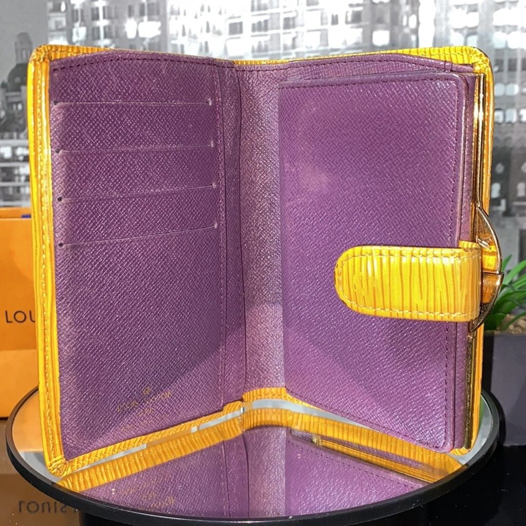 Louis Vuitton Authentic Louis Vuitton Epi Kisslock Wallet Size ONE SIZE - 6 Thumbnail