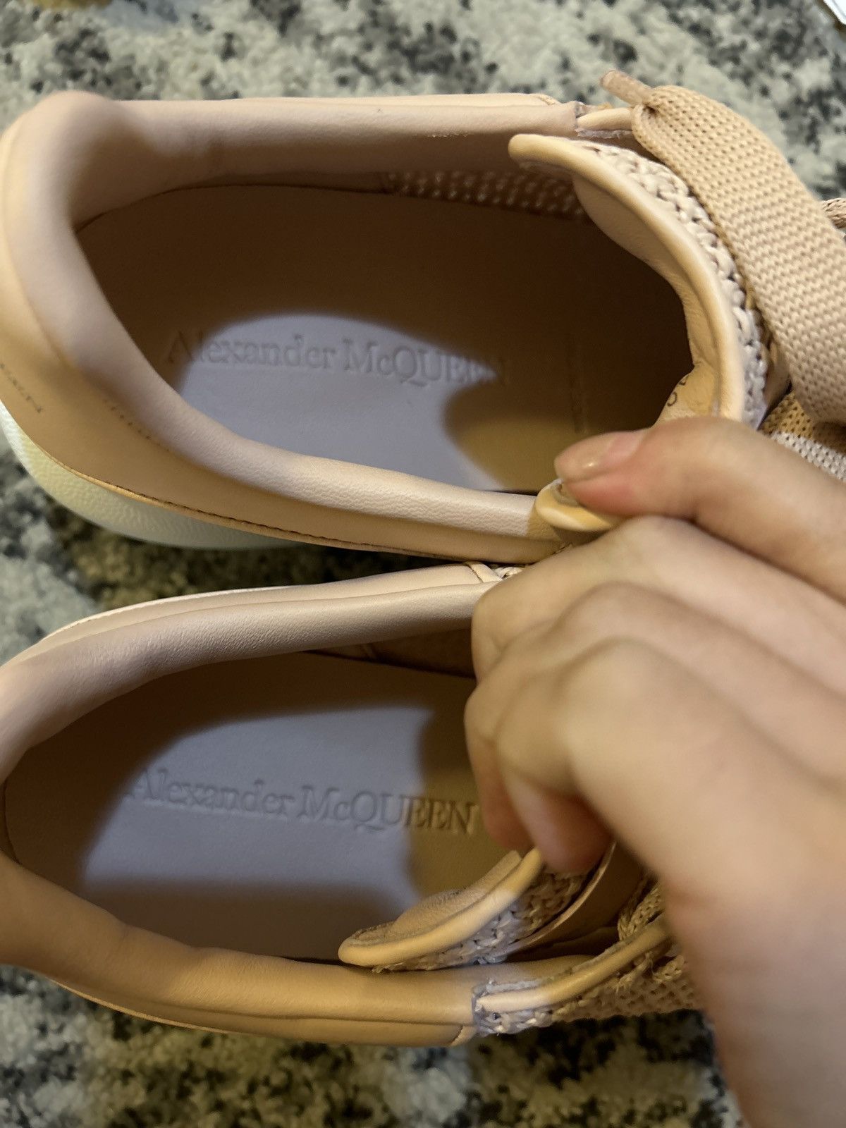 Alexander McQueen Alexander McQueen Larry raffia Oversized sneakers size 40 Size US 10 / IT 40 - 11 Thumbnail