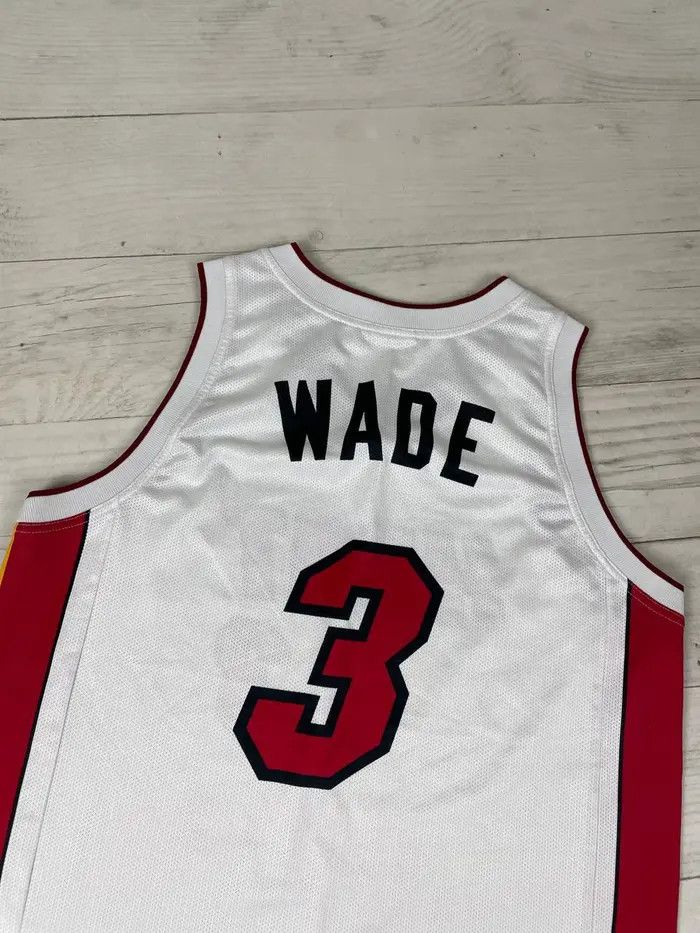 Champion Vintage Champion Miami Heat Wade #3 NBA Basketball Jersey Size US L / EU 52-54 / 3 - 11 Thumbnail