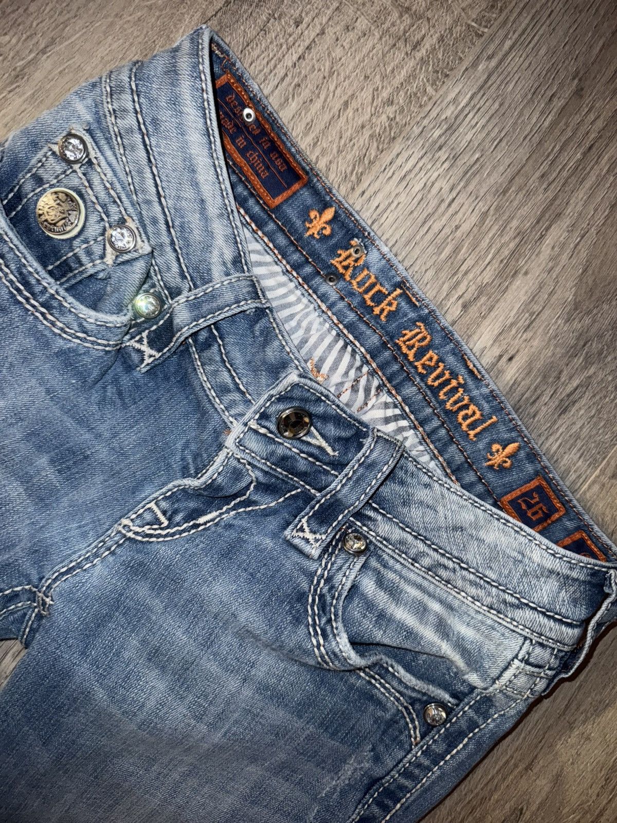 Rock Revival ROCK REVIVAL - CELINE CAPRI Y2K Low-waisted, straight jean Size 26" / US 2 / IT 38 - 8 Thumbnail