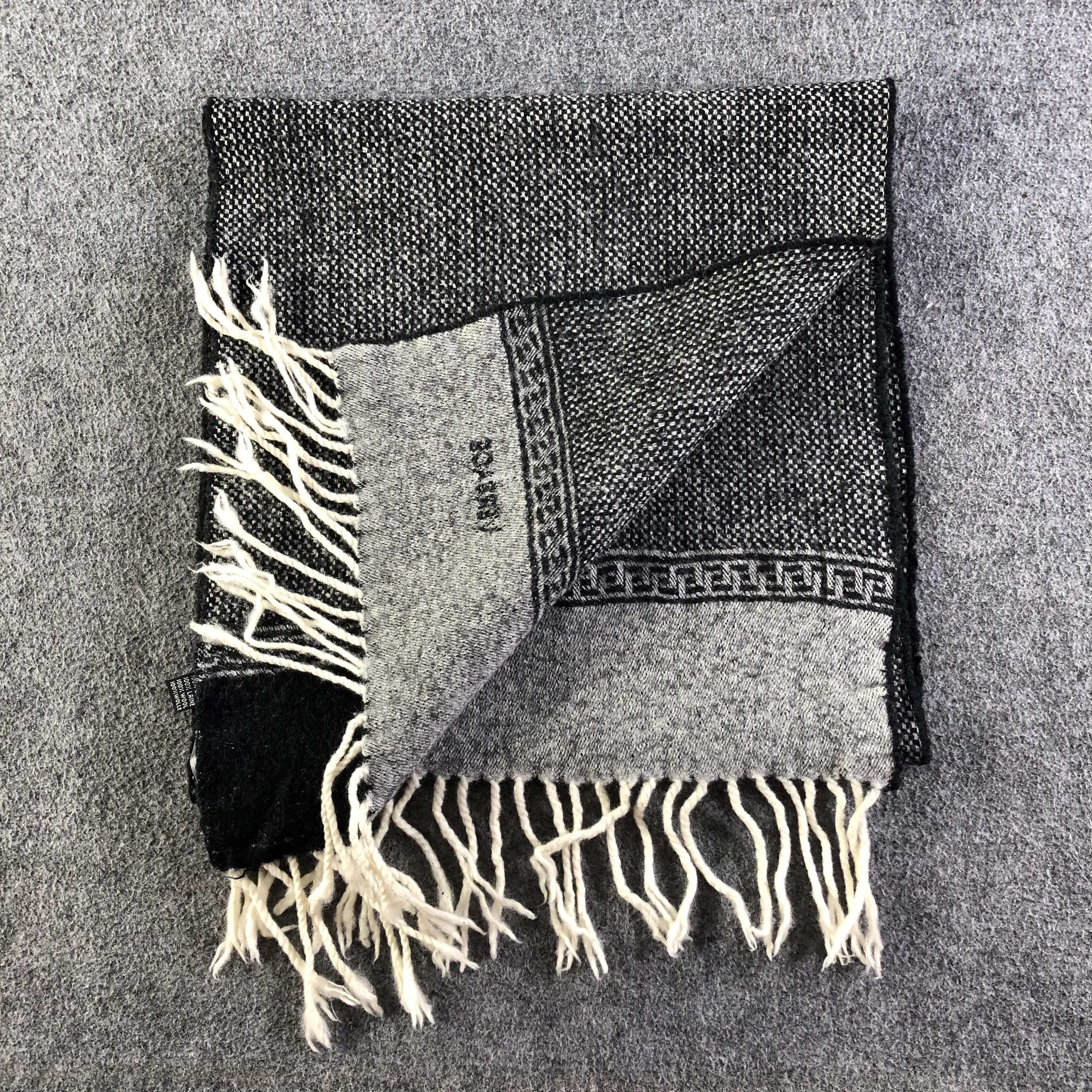 Versace Versace Wool Scarf / Muffler / Neckwear P612 Size ONE SIZE - 5 Thumbnail