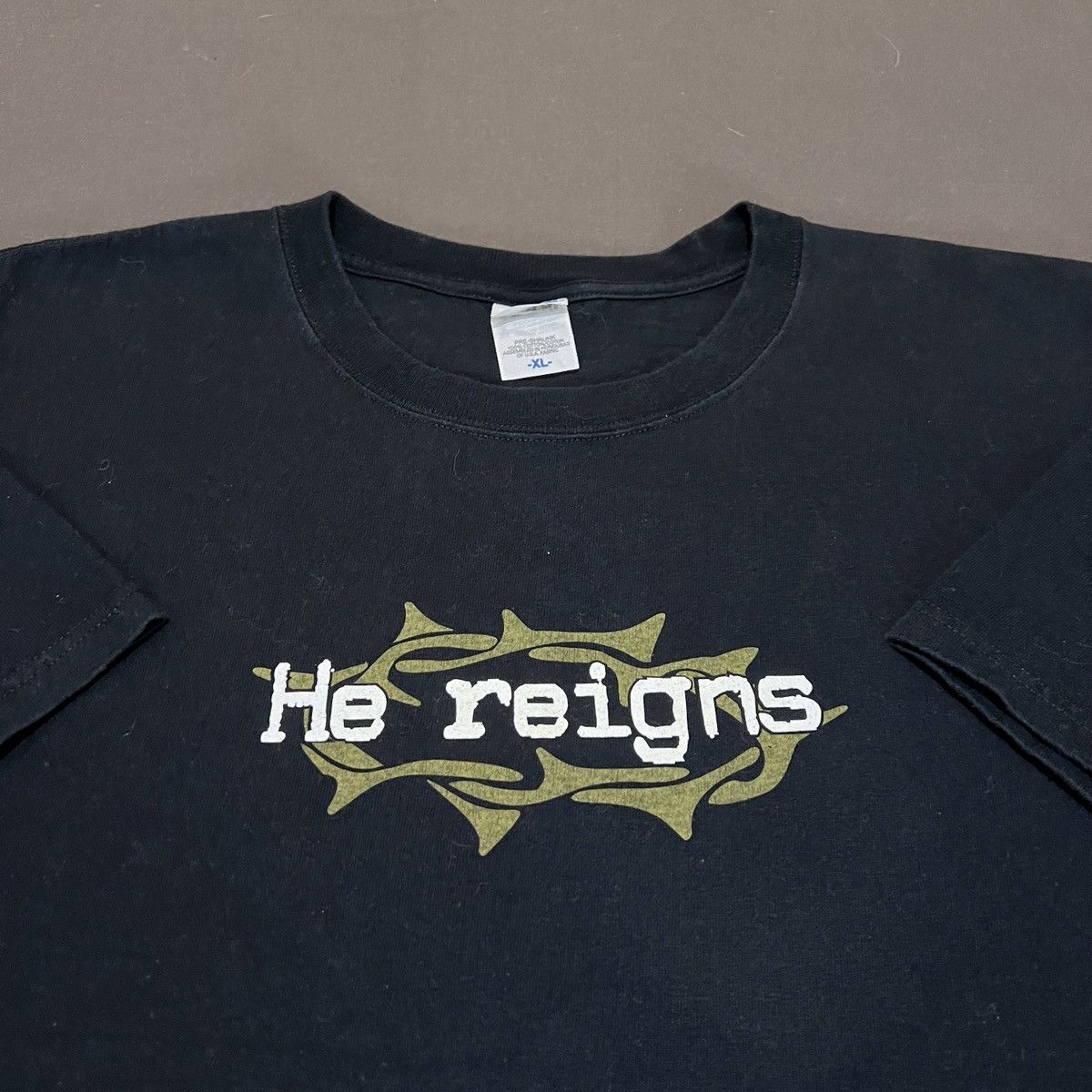 Vintage Vintage Y2K He reigns Jesus God Lord Bible Holy Tee XL Size US XL / EU 56 / 4 - 1 Thumbnail
