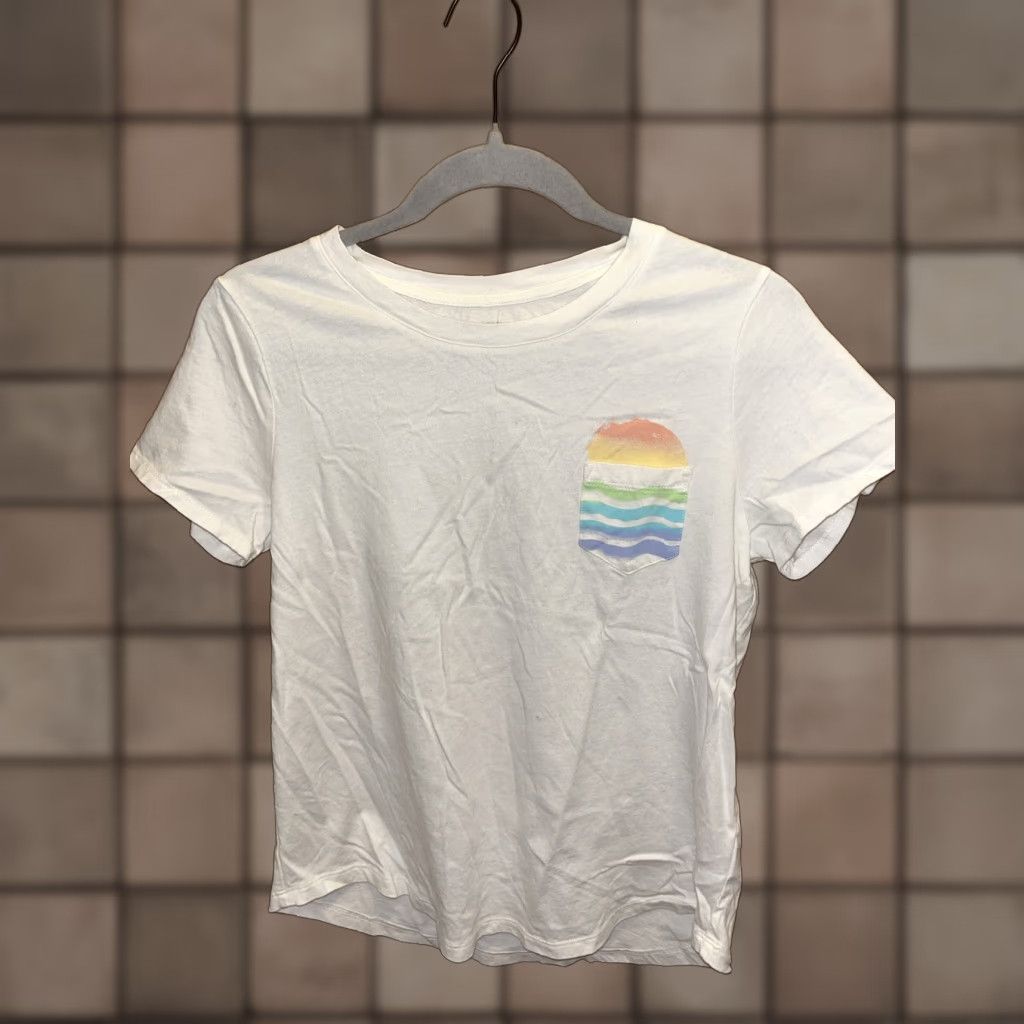 Old Navy VINTAGE Old Navy Women's Small T-Shirt Casual Short Sleeve White Cotton Jersey Rainbow Sunset Pocket Summer 90s Size S / US 4 / IT 40 - 1 Thumbnail