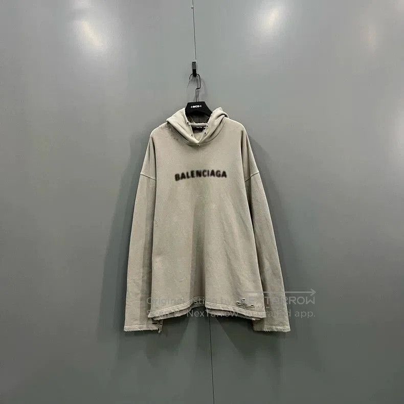 Balenciaga Balenciaga Blurred Logo Print Hoodie. Size US M / EU 48-50 / 2 - 1 Thumbnail