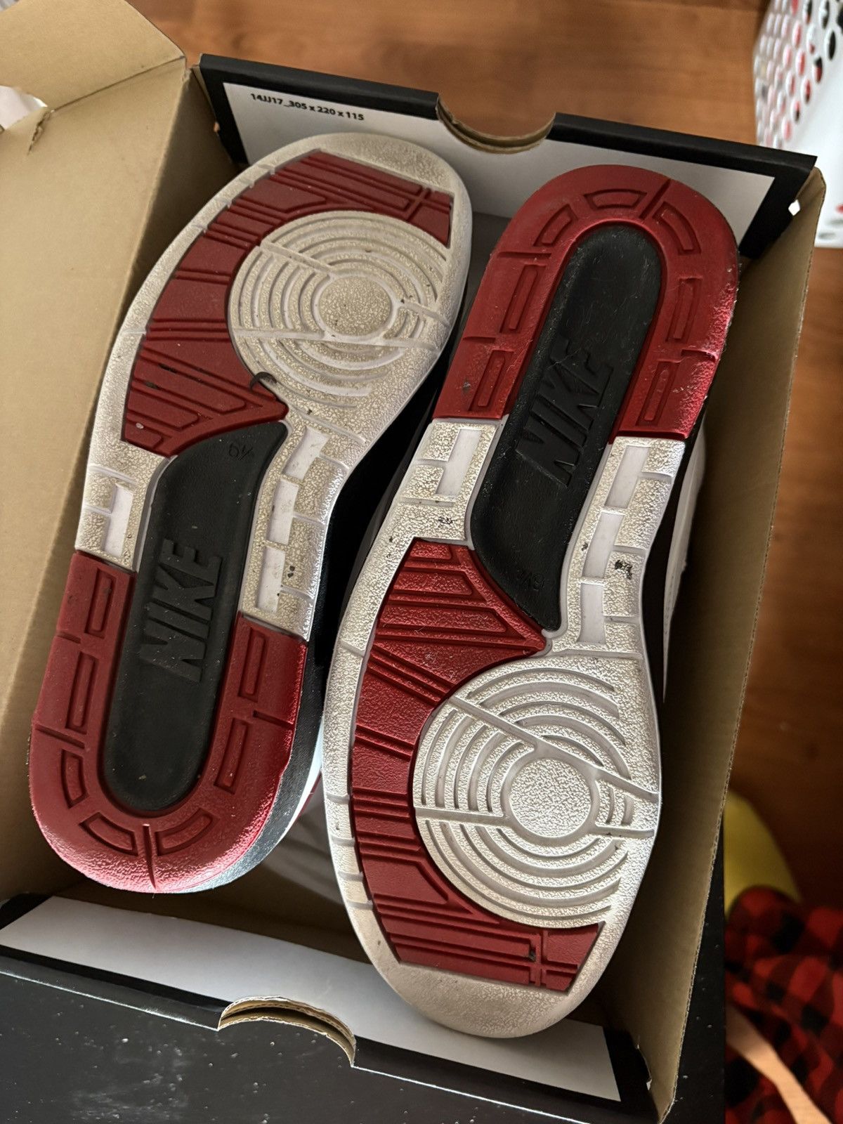 Jordan Brand Air Jordan 2 retro GS ‘Chicago’ 2022 Size US 6.5 / EU 39-40 - 5 Thumbnail