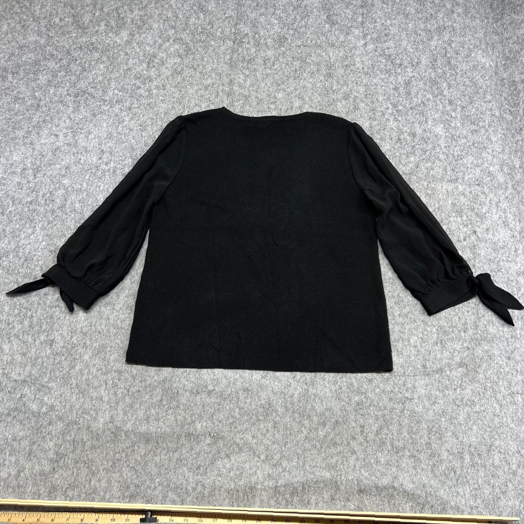 Vintage Chico's Womens Blouse Shirt Petite 2P Black Crew Neck Balloon Sleeve Tie Cuff Knit Top Size XS / US 0-2 / IT 36-38 - 2 Thumbnail