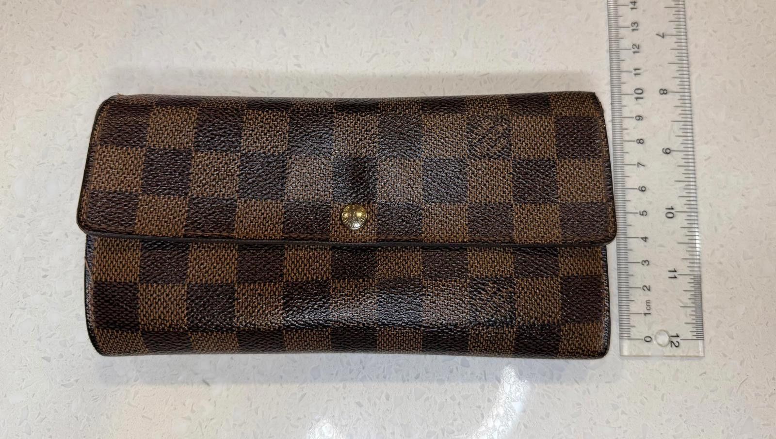 Louis Vuitton Louis Vuitton Damier Ebene Sarah Wallet – Timeless Elegance Size ONE SIZE - 13 Thumbnail