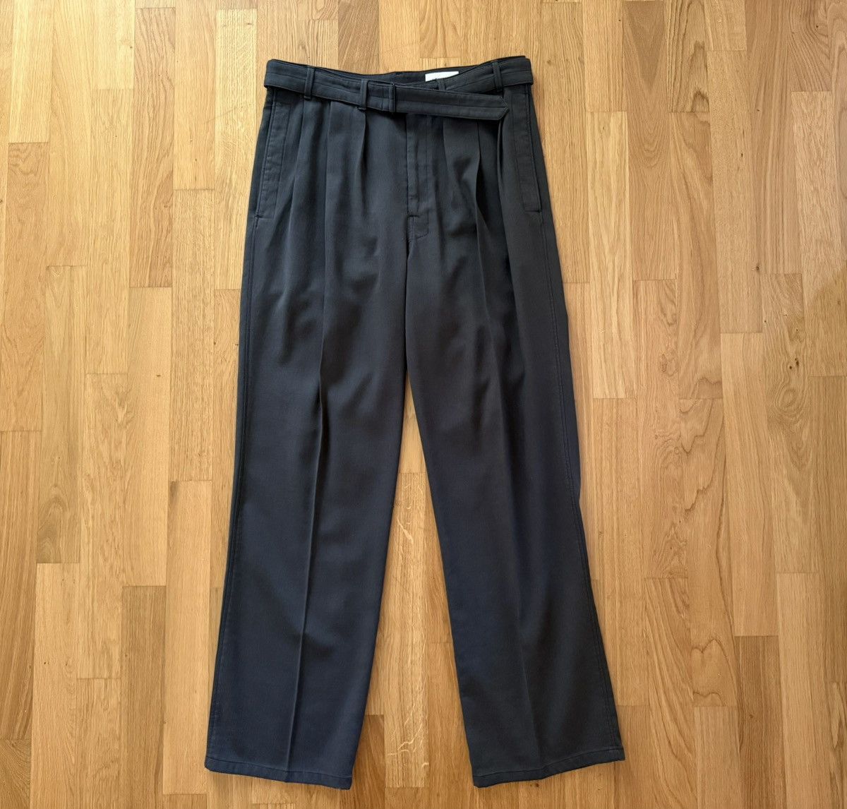 Lemaire FW22 Loose Pleated Belted Pants
