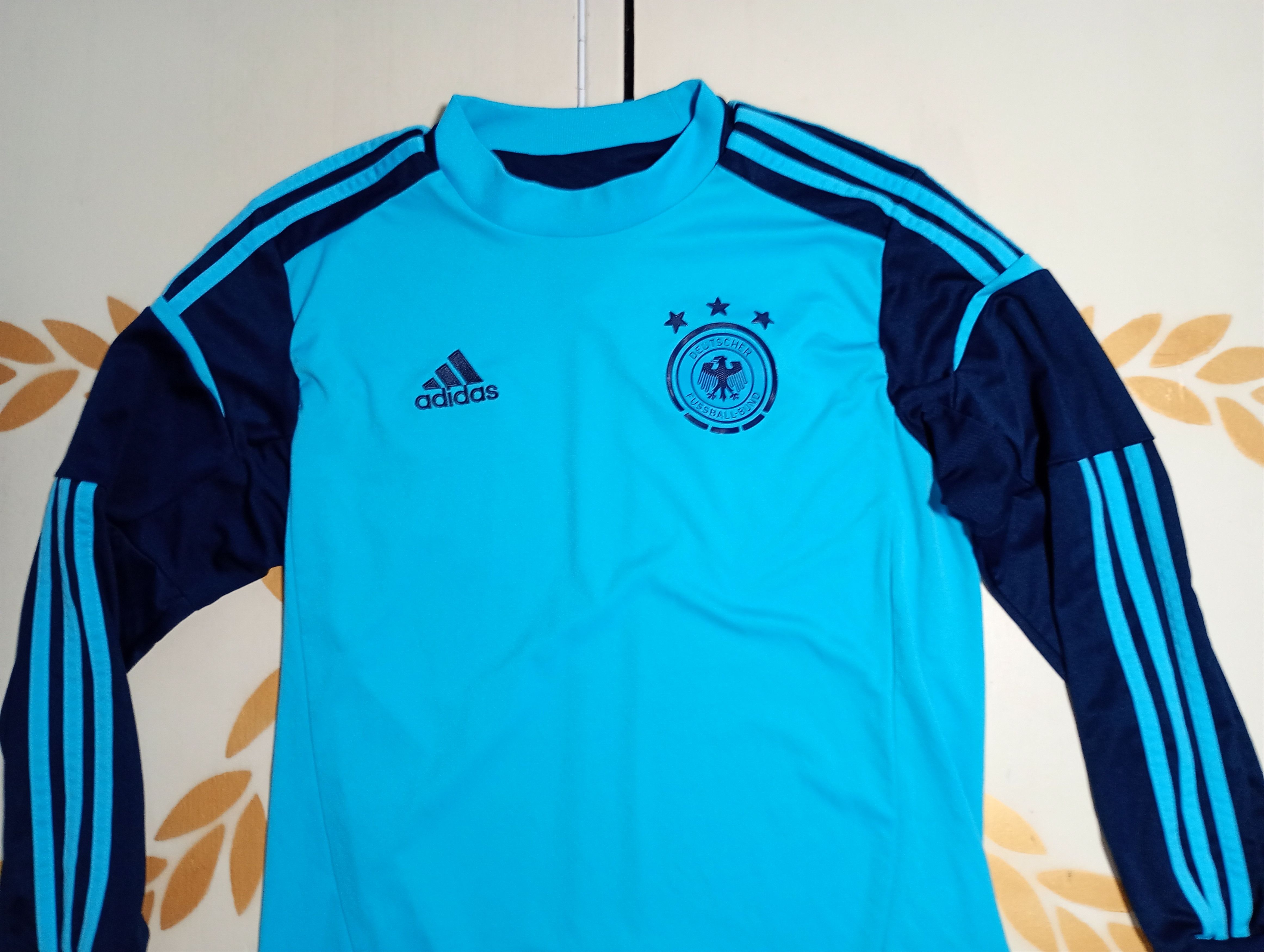 Adidas Adidas Germany Goalkeeper Jersey 2011 kids size XL Size US S / EU 44-46 / 1 - 3 Thumbnail