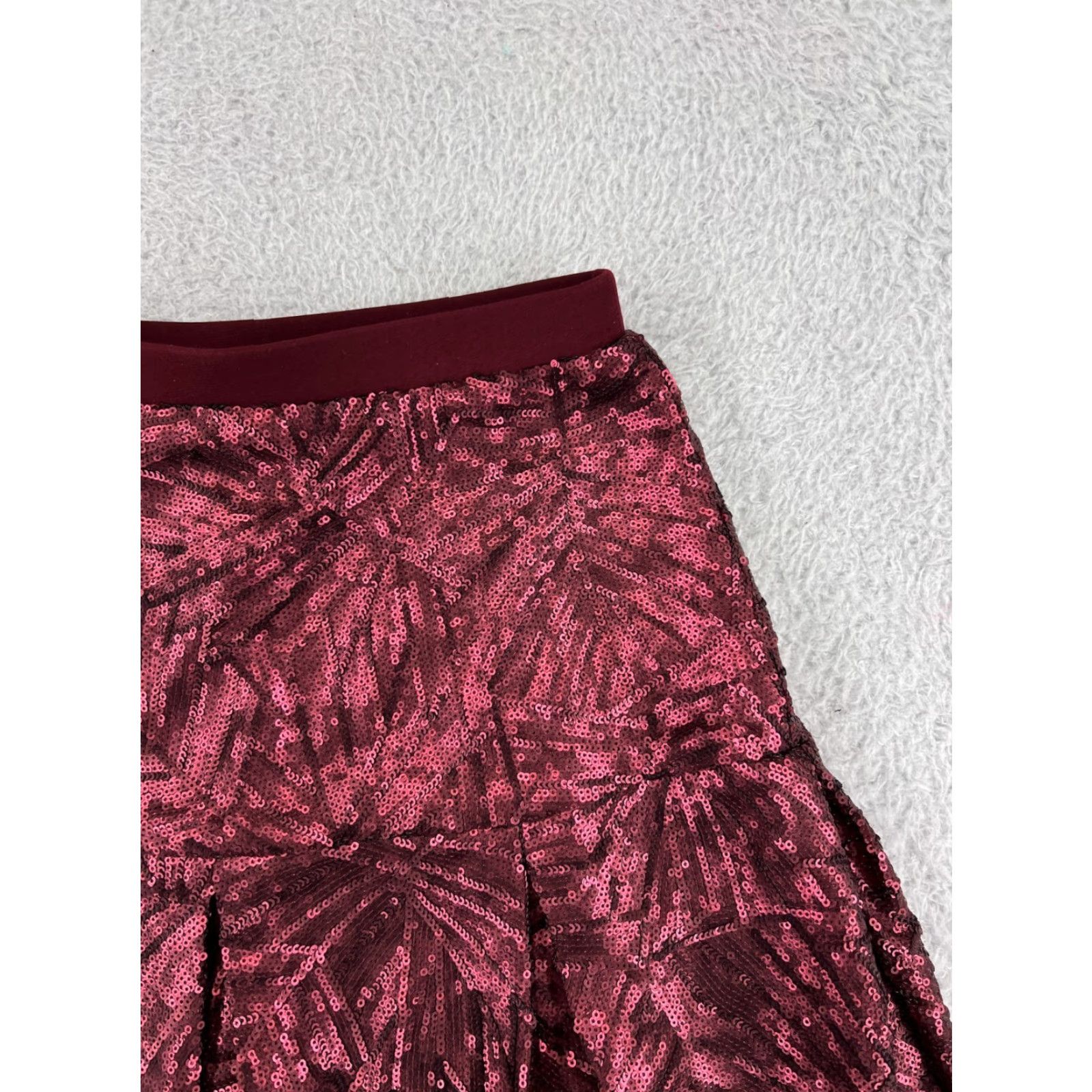 Dress the Population Dress The Population Skirt Women 26 Red Sequin Ruffle Mini Short Knit Polyester Dress The Population Skirt Women 26 Red Sequin Ruffle Mini Short Size 26" / US 2 / IT 38 - 6 Thumbnail
