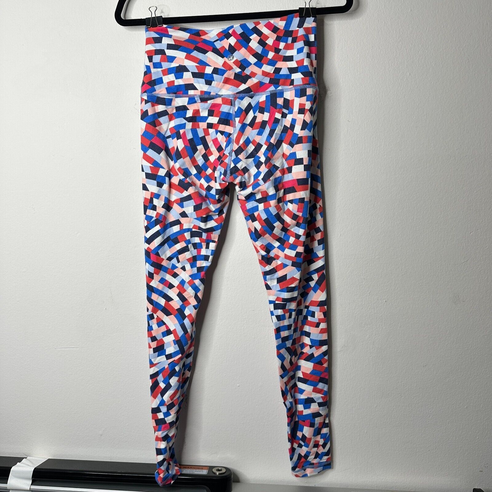 Lululemon Lululemon Wunder Under Multi Blue Red Geometric Leggings 8 Size 30" / US 8 / IT 44 - 7 Thumbnail