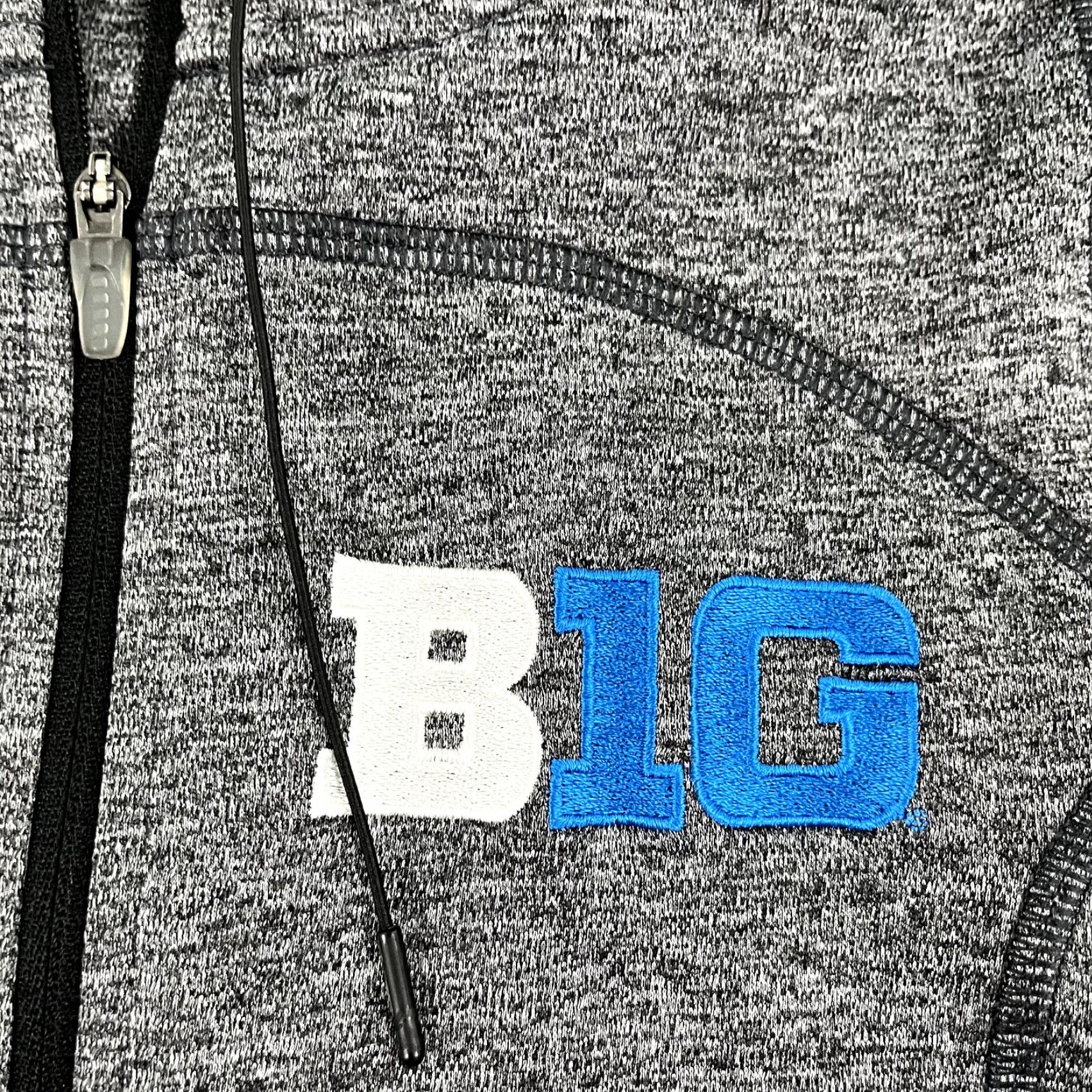Vintage OGIO Jacket Womens Medium Gray Endurance Workout Training Hooded Size M / US 6-8 / IT 42-44 - 2 Thumbnail