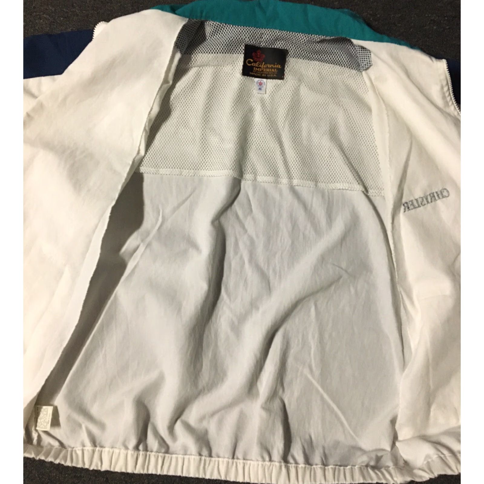 Vintage VINTAGE Chrysler Spellout Jacket Men's XL White USA 80s Grunge Racing Cars Politic Size US XL / EU 56 / 4 - 5 Thumbnail