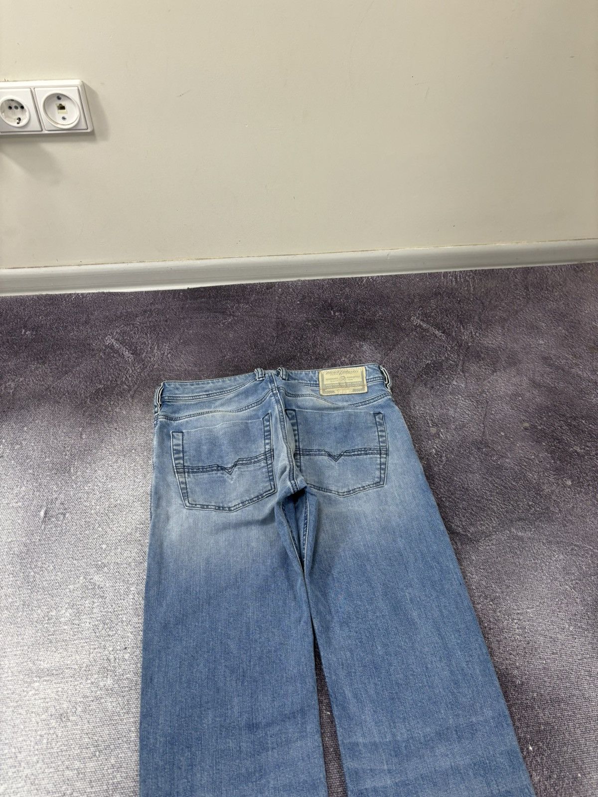 Diesel Diesel Zatiny Regular Bootcut NWT Men’s Blue Denim Jeans Size US 28 / EU 44 - 16 Thumbnail