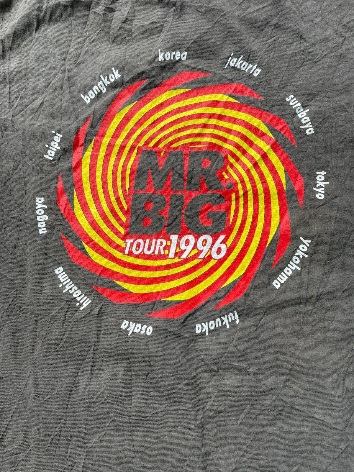 Vintage VTG 1996 Mr Big Japan Tour Faded Distresed Size US L / EU 52-54 / 3 - 9 Thumbnail