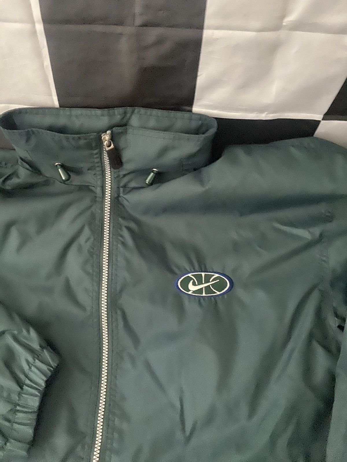 Nike Vintage Lightweight Nike Rain Jacket sz M Size US M / EU 48-50 / 2 - 3 Thumbnail