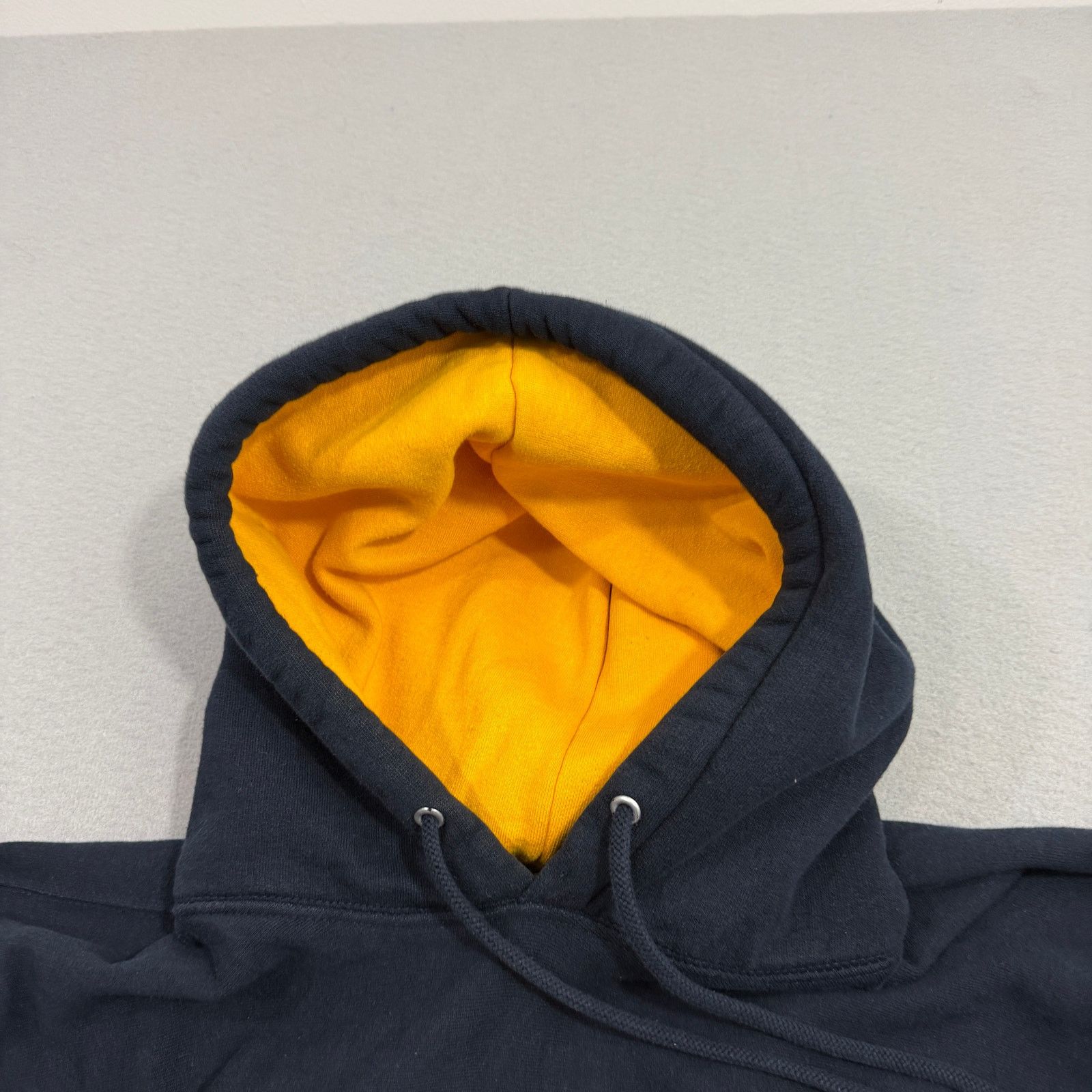 Vintage Vintage Michigan Wolverines Hoodie Men's Large Blue Yellow Size US L / EU 52-54 / 3 - 4 Thumbnail