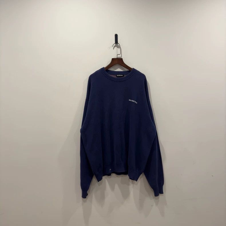Balenciaga balenciaga embroidered wave knit sweater size L Size US L / EU 52-54 / 3 - 3 Thumbnail