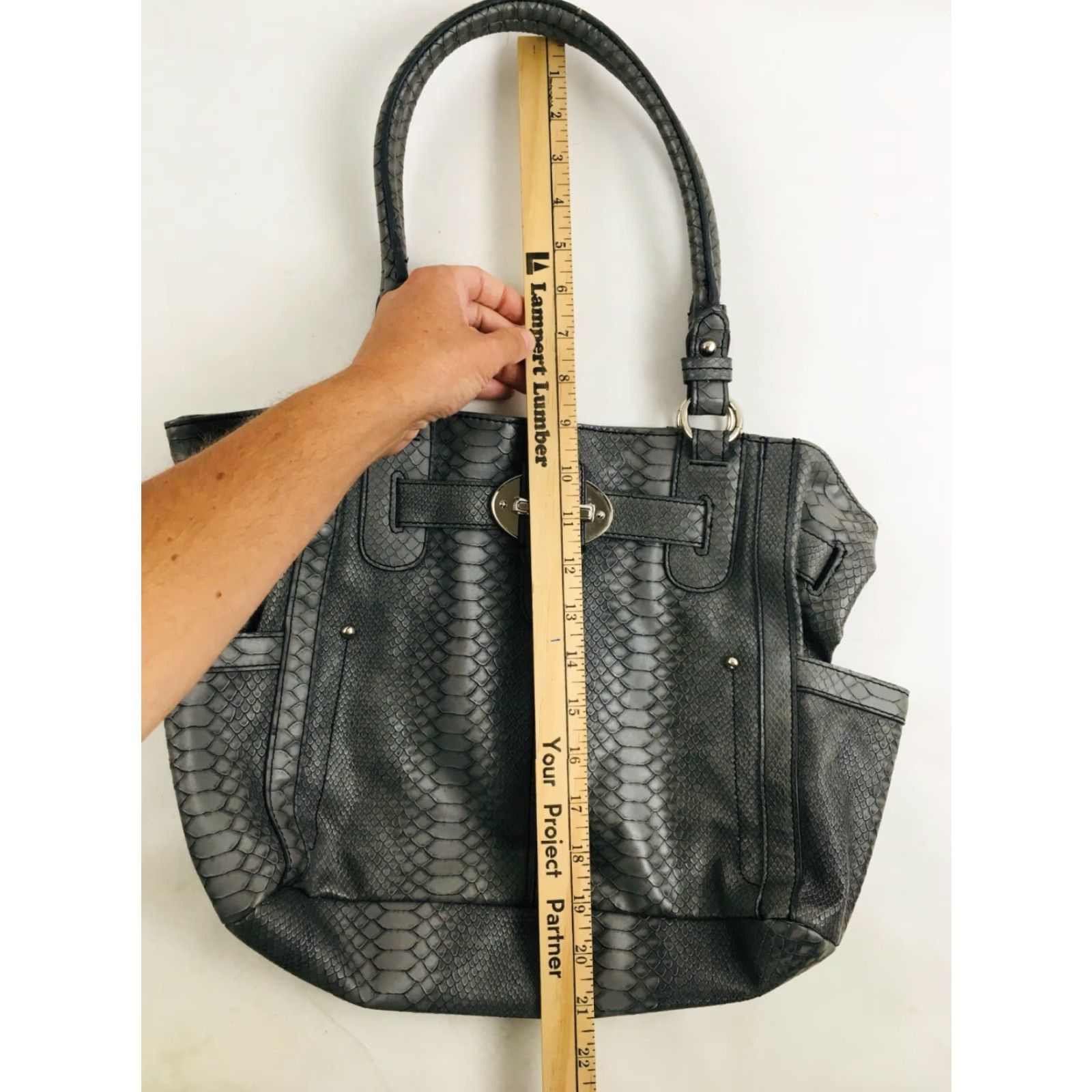 Vintage Plum Shoulder Bag Women's L Fashionable Snake Print Magnetic Lock Pockets Blue Exterior Faux Leather Zipper Size ONE SIZE - 4 Thumbnail