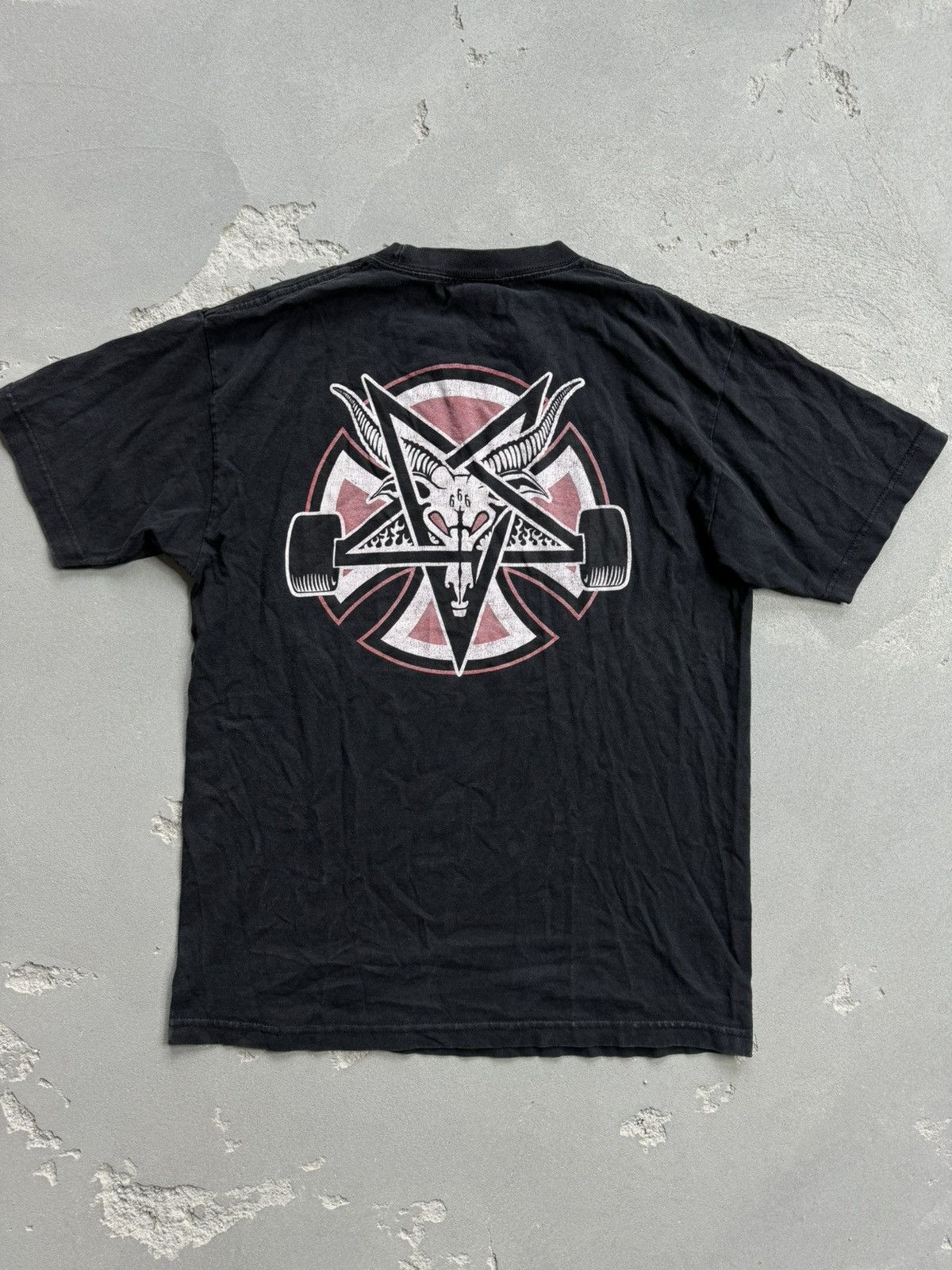 Independent Truck Co. × Thrasher × Vintage Vintage Trasher x Independent Skate Tee Size US M / EU 48-50 / 2 - 2 Thumbnail