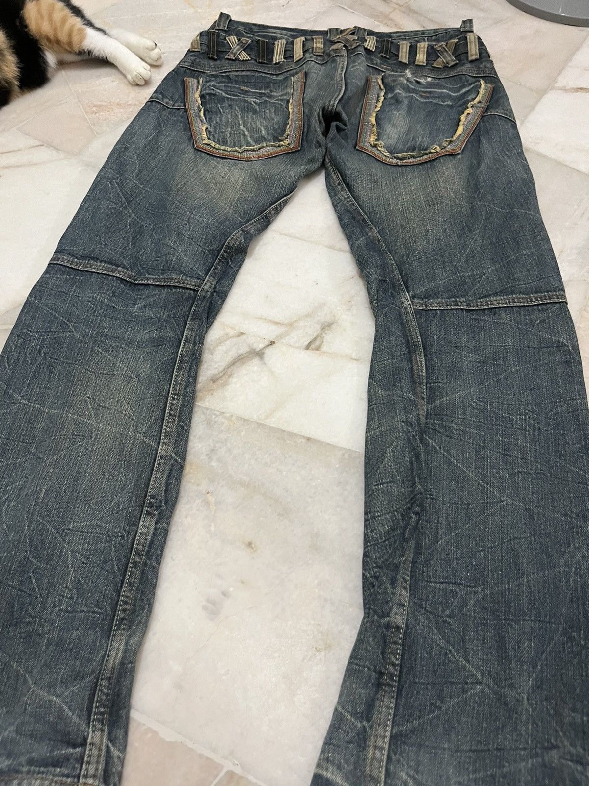 Japanese Brand DOUBLE WAIST DOMINATE HANDCRAFTED DISTRESED DENIM Size US 32 / EU 48 - 12 Thumbnail
