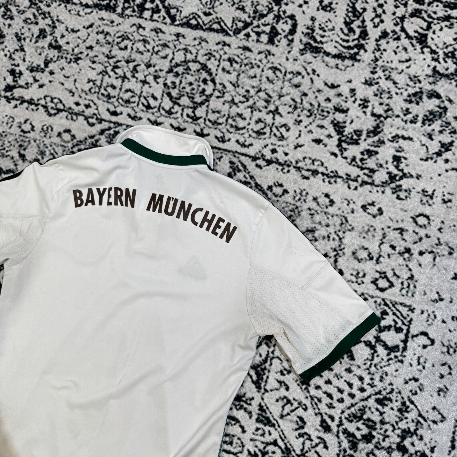 Adidas × Vintage Adidas White Polyester Jersey T-Shirt Size M Bayern Munchen Size US M / EU 48-50 / 2 - 18 Thumbnail
