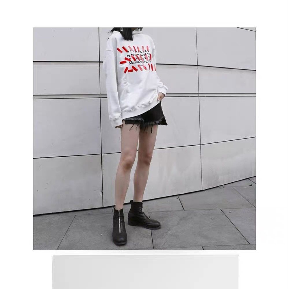 Maison Margiela Maison Margiela Size 48 White logo printed sweatshirt size4 Size US M / EU 48-50 / 2 - 3 Thumbnail
