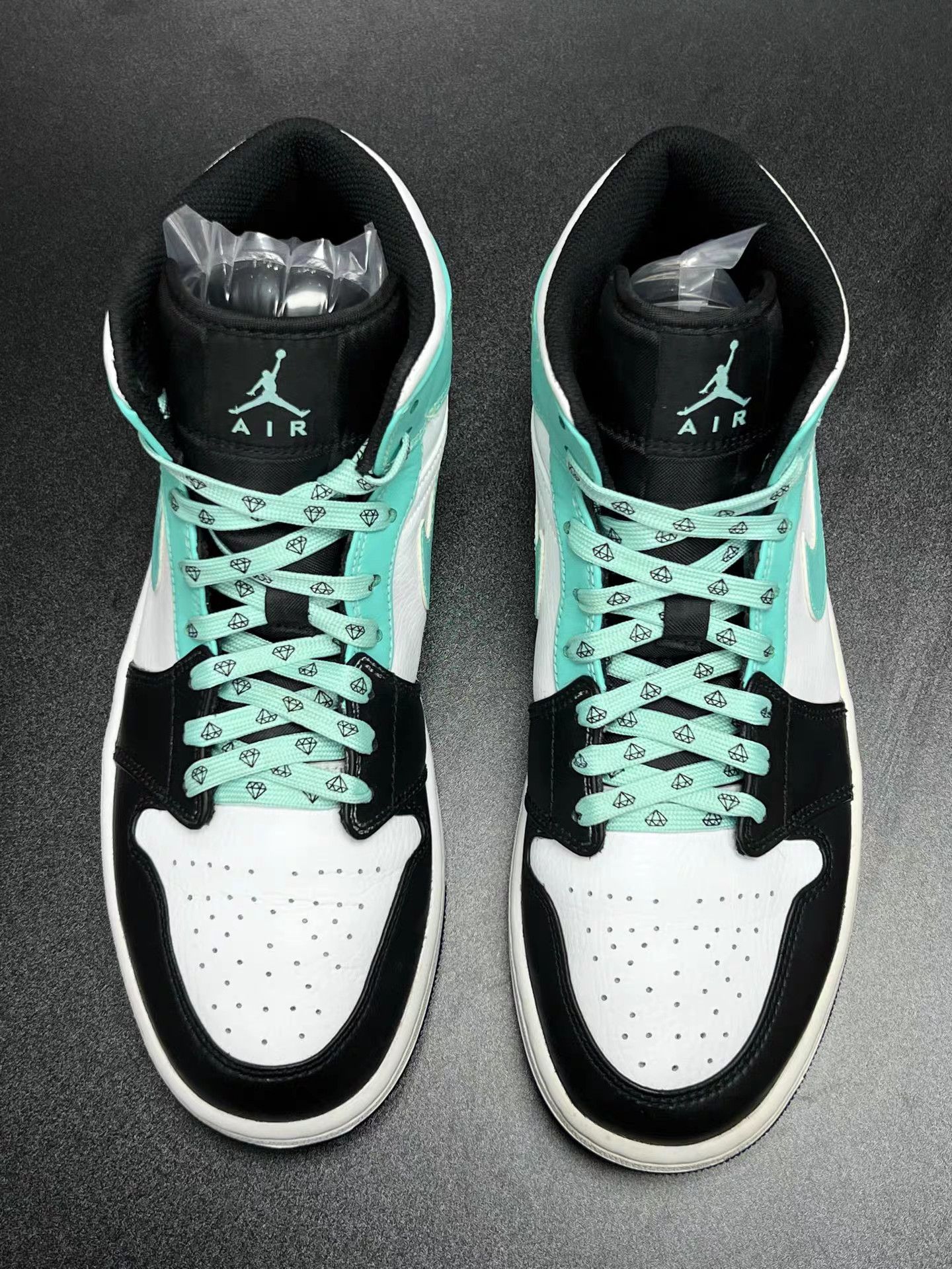 Jordan Brand Air Jordan 1 Mid Sneakers K15 Size US 11.5 / EU 44-45 - 3 Thumbnail