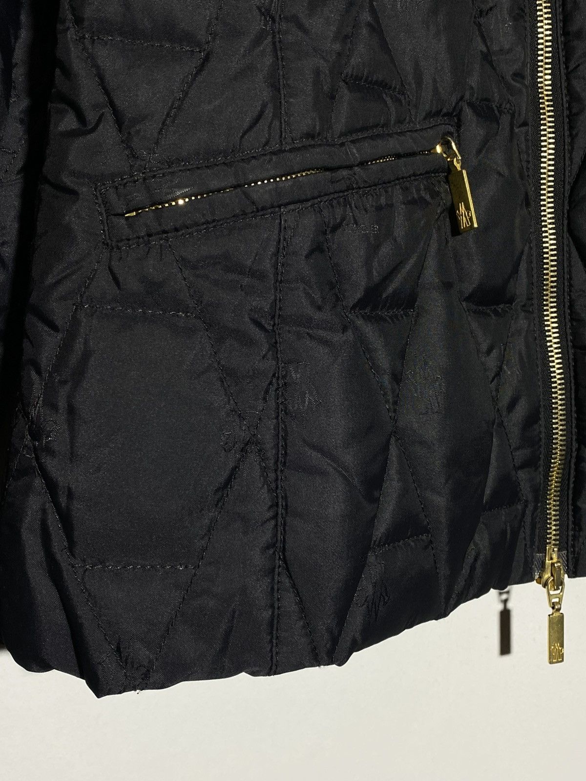 Moncler Moncler Down Filled Monogram Jacket with Fur Details Size S / US 4 / IT 40 - 6 Thumbnail