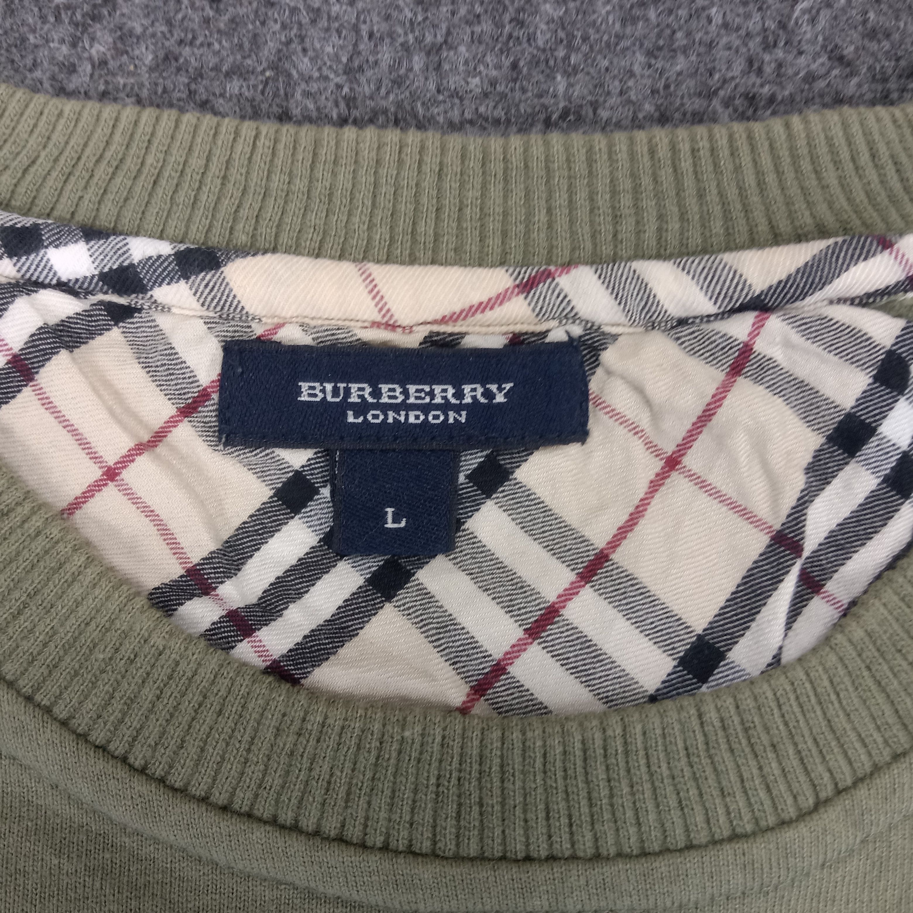 Vintage Burberry London Nova Check Small Logo Sweatshirt Size US S / EU 44-46 / 1 - 4 Thumbnail
