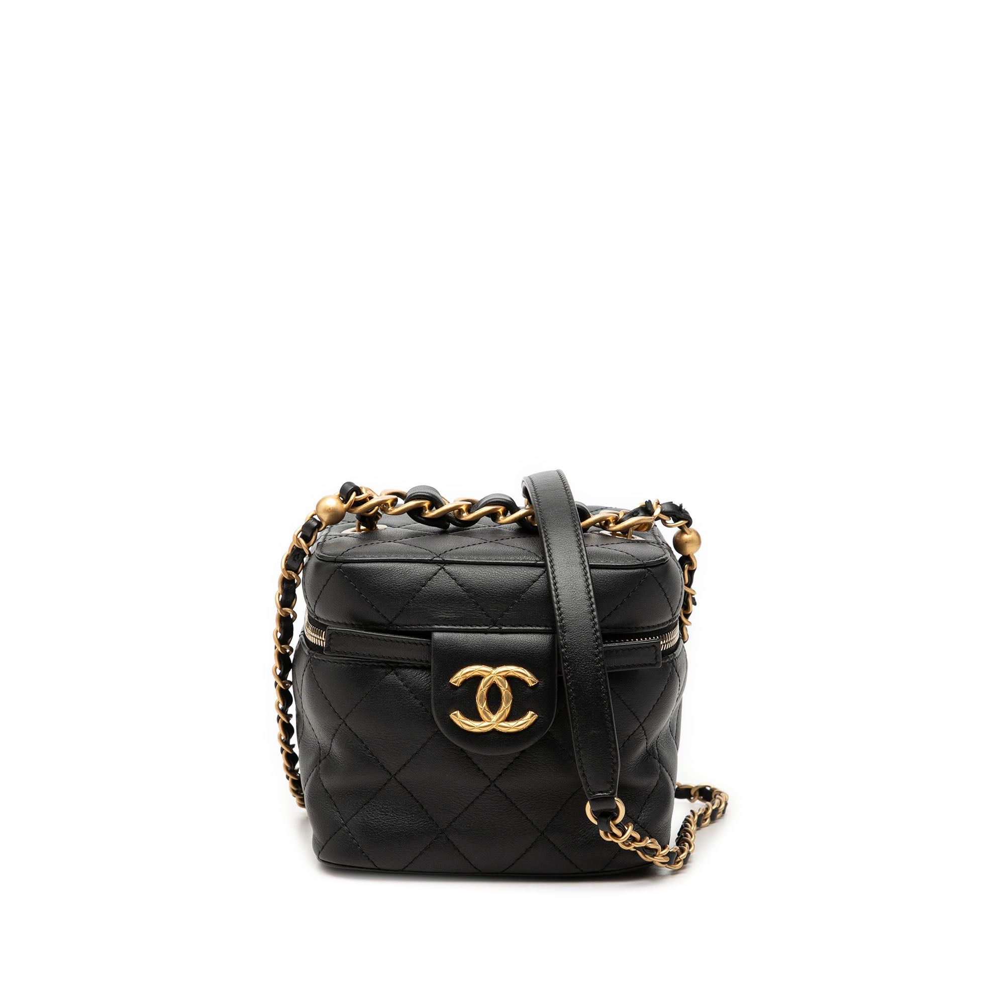 Chanel Quilted Calfskin Chain Bar Vanity Case with Chain Size ONE SIZE - 1 Thumbnail