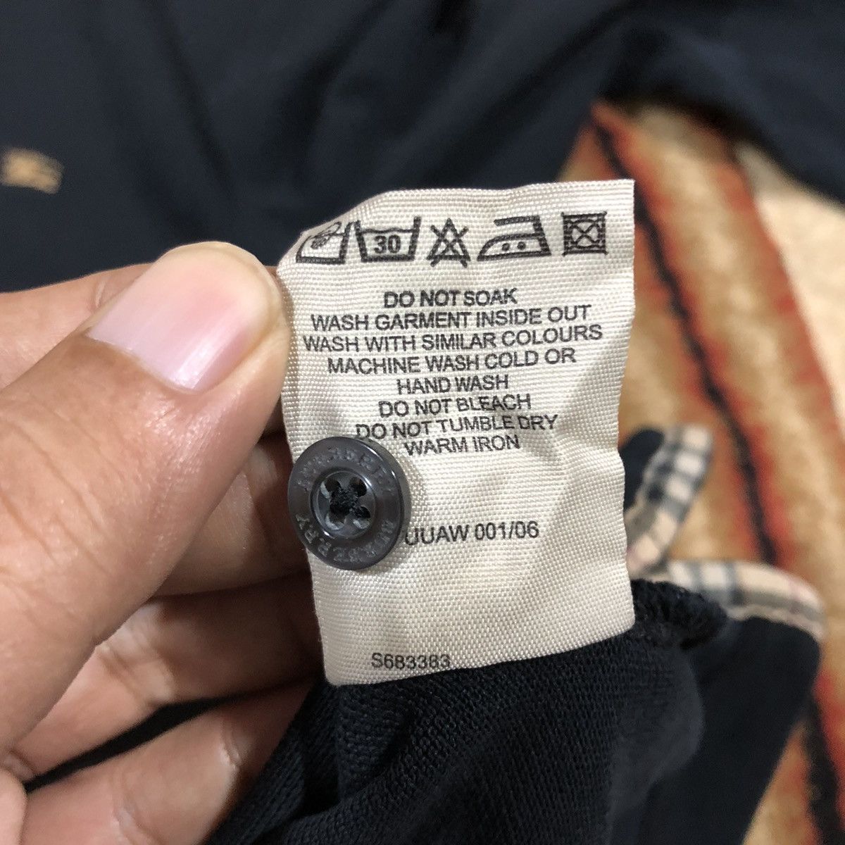 Burberry Vintage Thrashed Faded Burberry Novacheck Longsleeve Shirt Size US XL / EU 56 / 4 - 9 Thumbnail