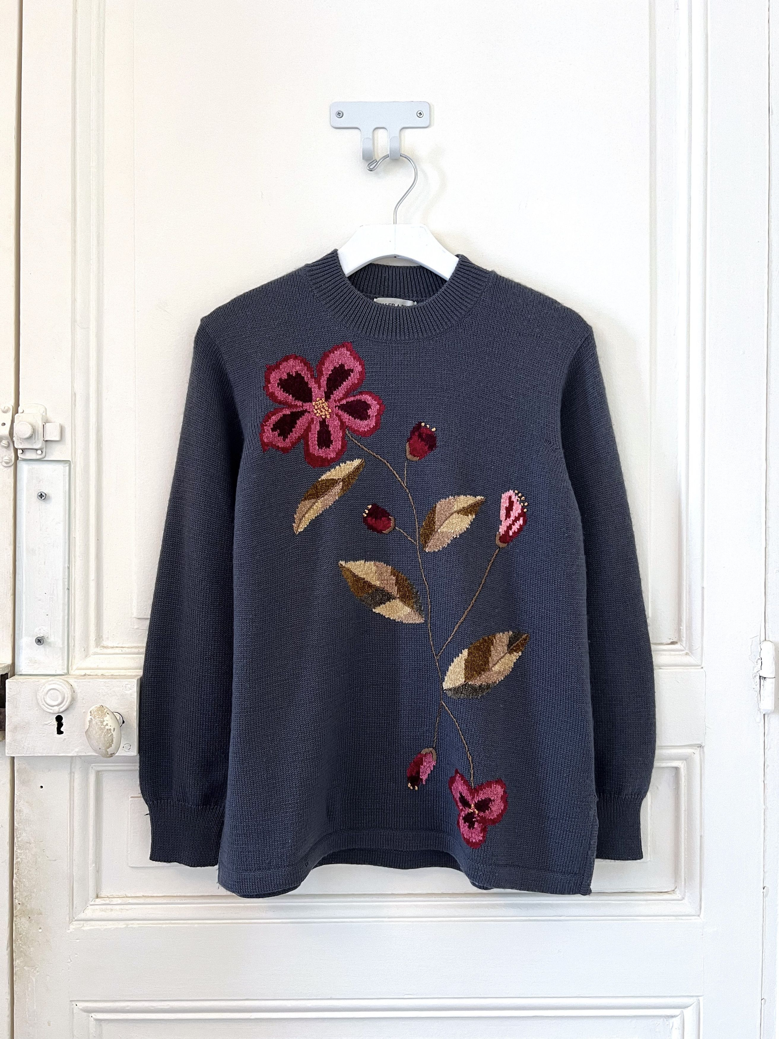 Vintage Intarsia Flower Sweater Size M / US 6-8 / IT 42-44 - 1 Thumbnail