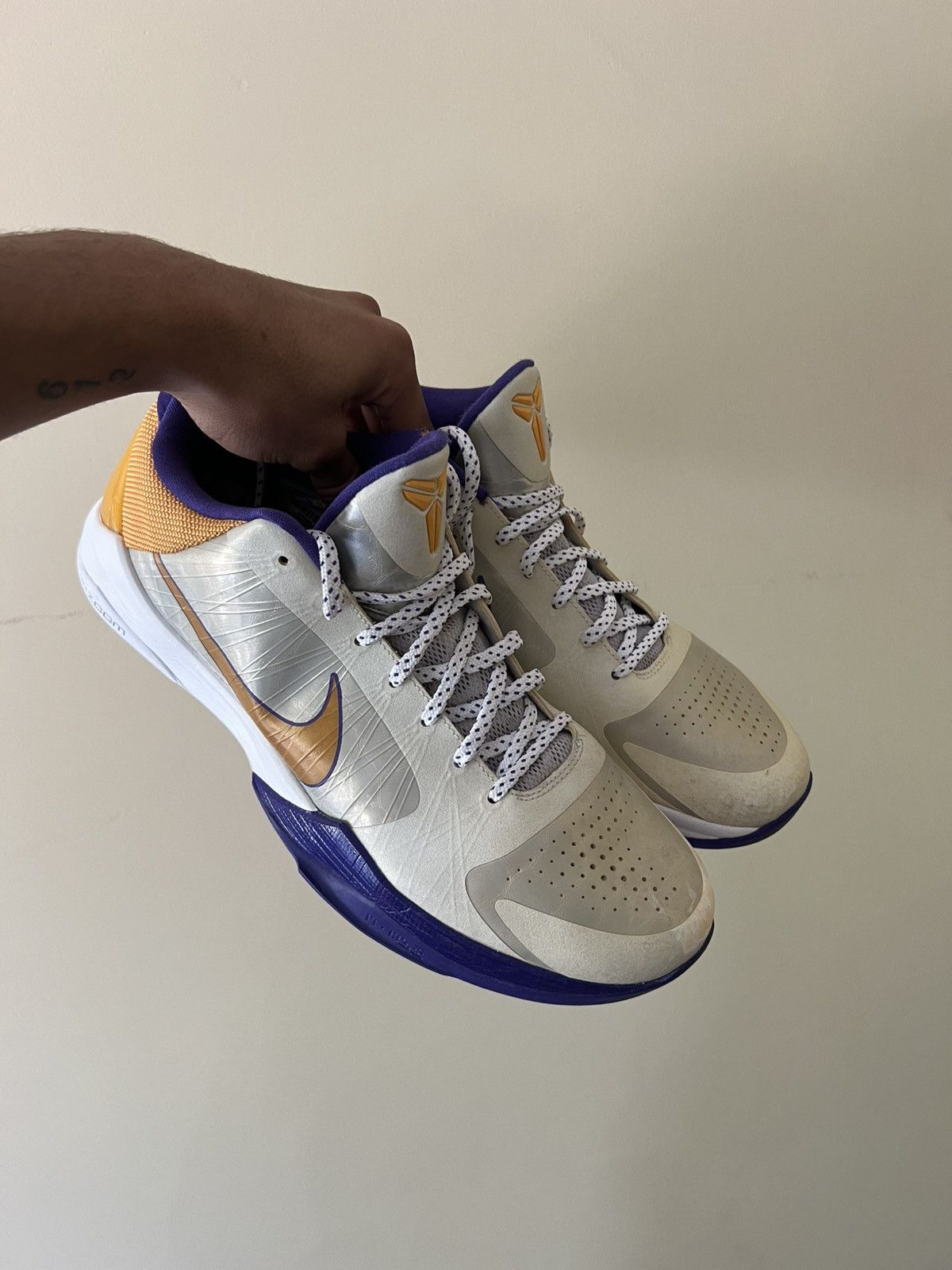 Nike Nike Kobe V Lakers Size US 13 / EU 46 - 1 Thumbnail