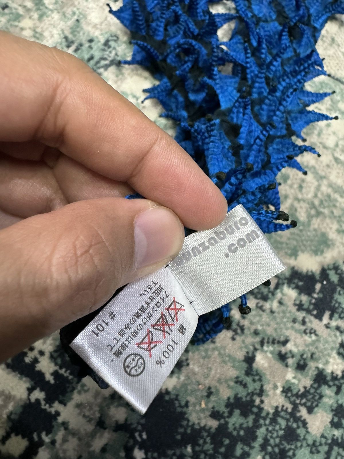 Japanese Brand CINTAGE BUNZABURO SHIBORI SILK SCARF SPIKY LOOKS Size ONE SIZE - 6 Thumbnail