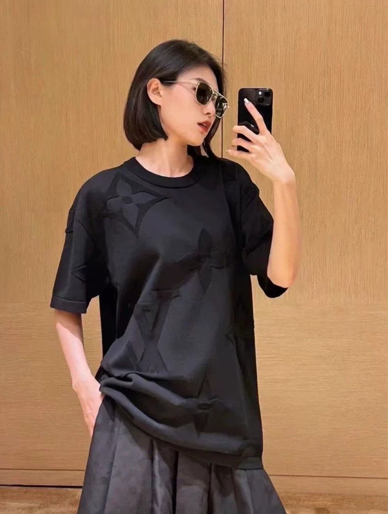 Louis Vuitton Louis Vuitton size 4l 25 New Black Short Sleeves Size US M / EU 48-50 / 2 - 7 Thumbnail