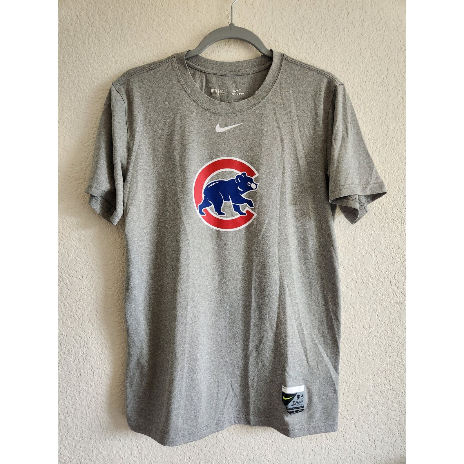 Nike Nike Authentic Performance MLB Chicago Cubs Logo Tee S Size US S / EU 44-46 / 1 - 1 Thumbnail