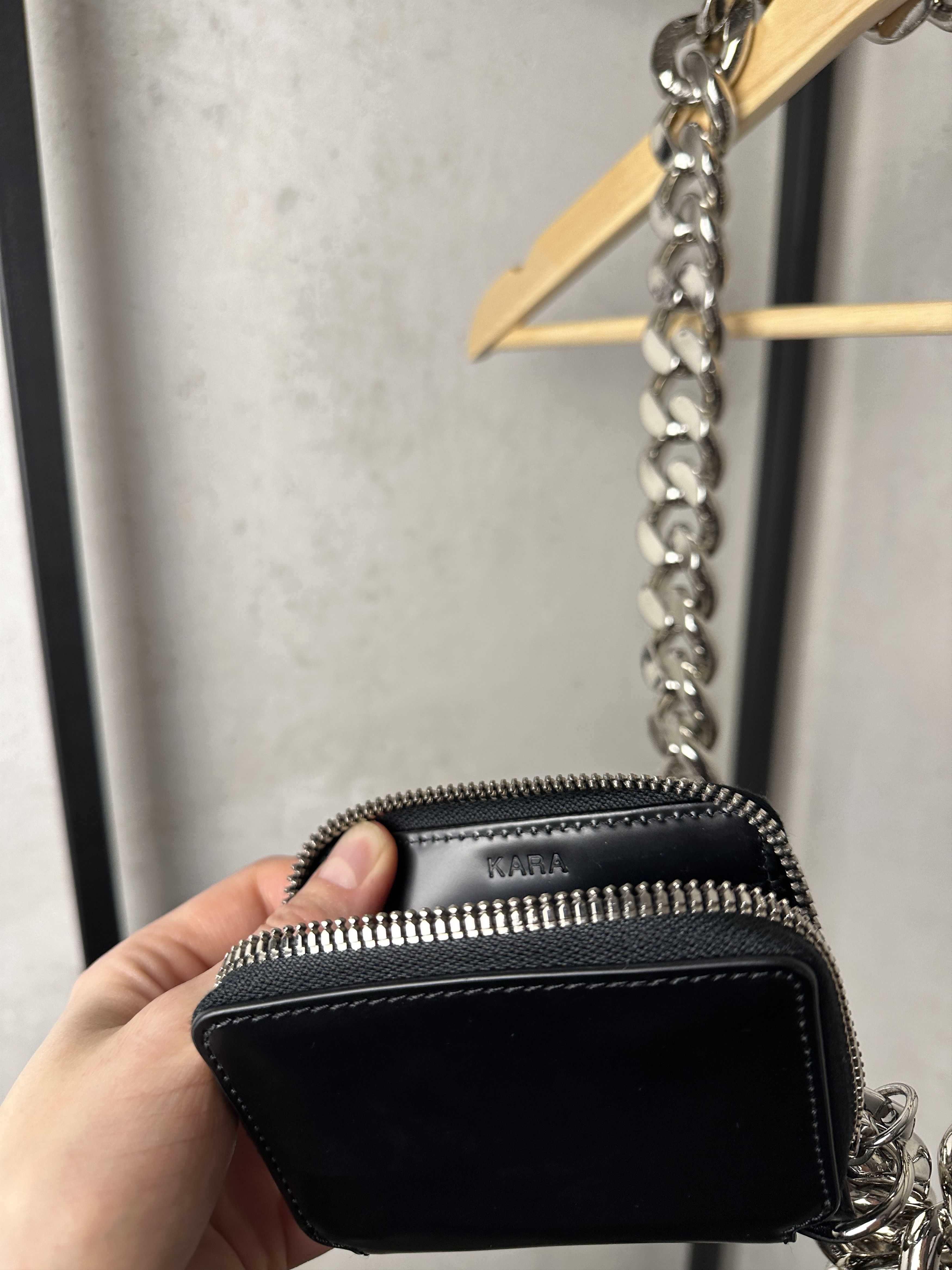 KARA KARA Chain-Linked Leather Mini-Bag Size ONE SIZE - 5 Thumbnail