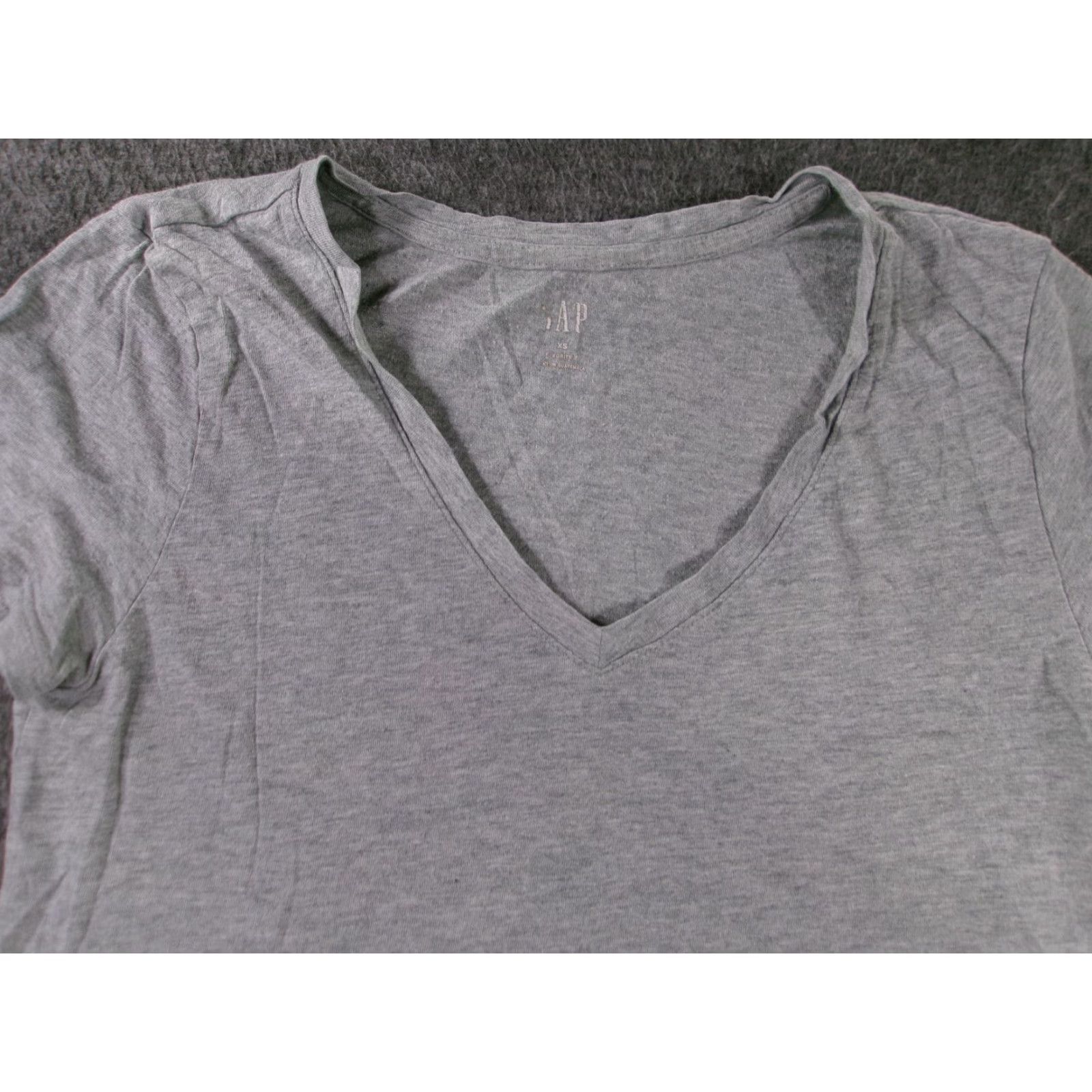 Gap Gap Women's Shirt Adult XS Gray V-Neck Lightweight Cotton-Blend Basic Tee Size XS / US 0-2 / IT 36-38 - 2 Thumbnail