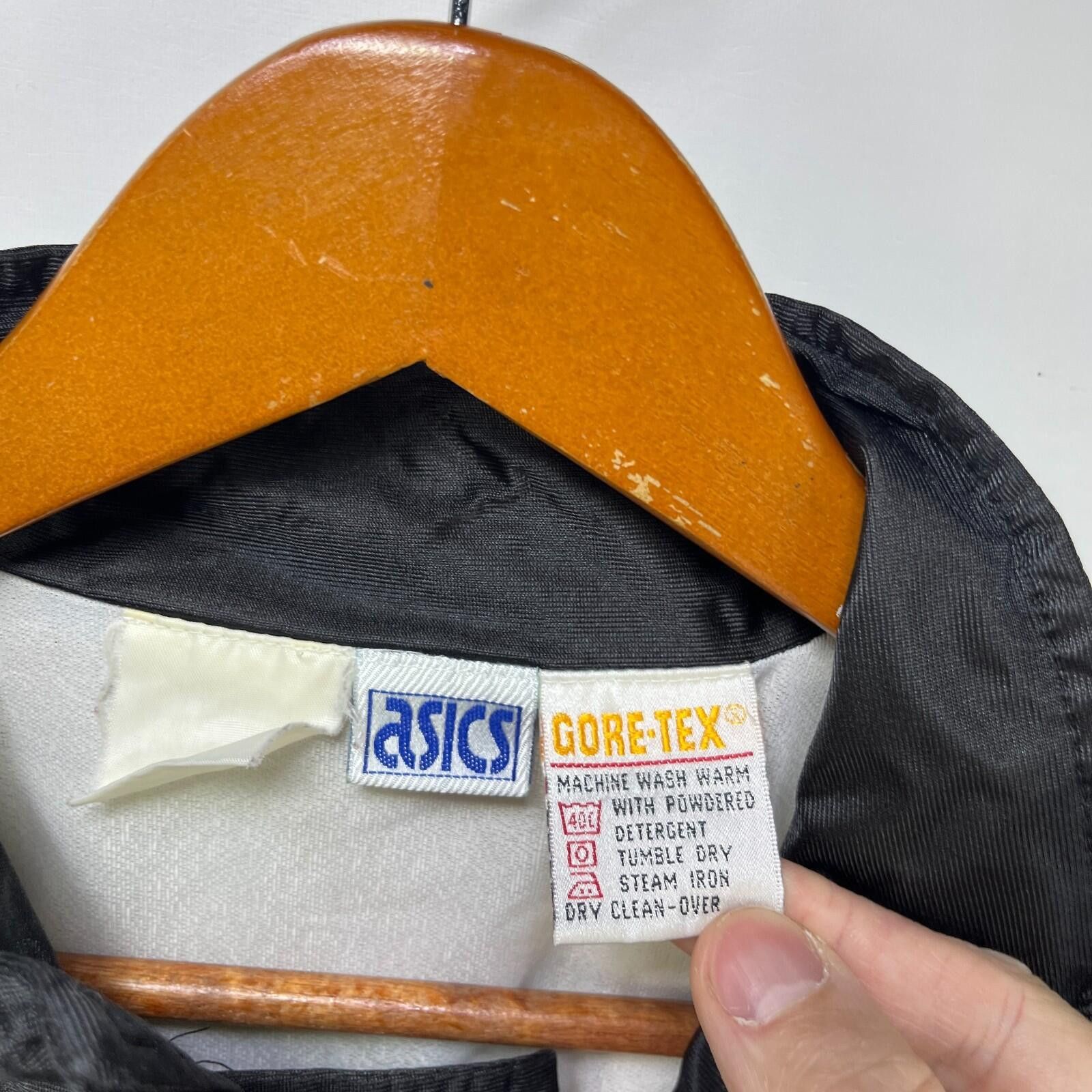 Asics Vintage 90s Asics Gore-Tex Windbreaker Jacket Small Size US S / EU 44-46 / 1 - 4 Thumbnail