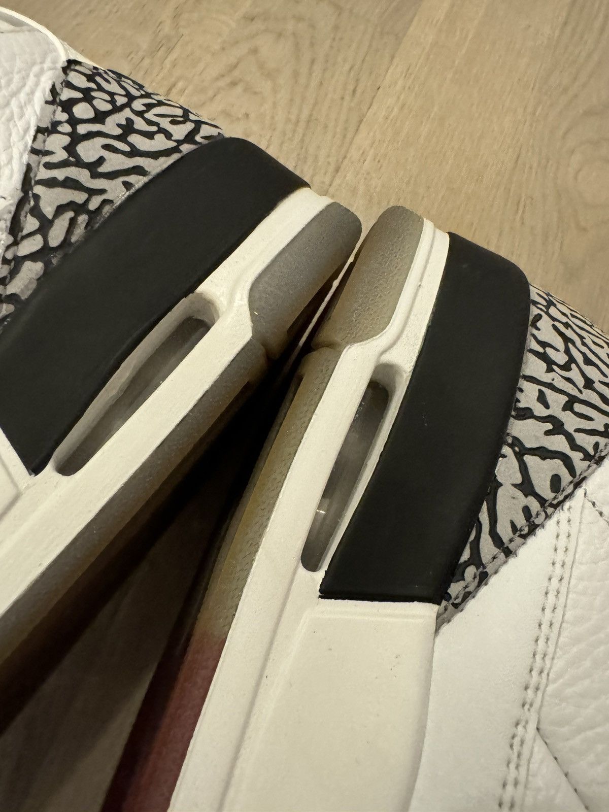 Nike NIKE AIR JORDAN 3 “FREE THROW LINE” white cement size US8UK7 Size US 8 / EU 41 - 12 Thumbnail