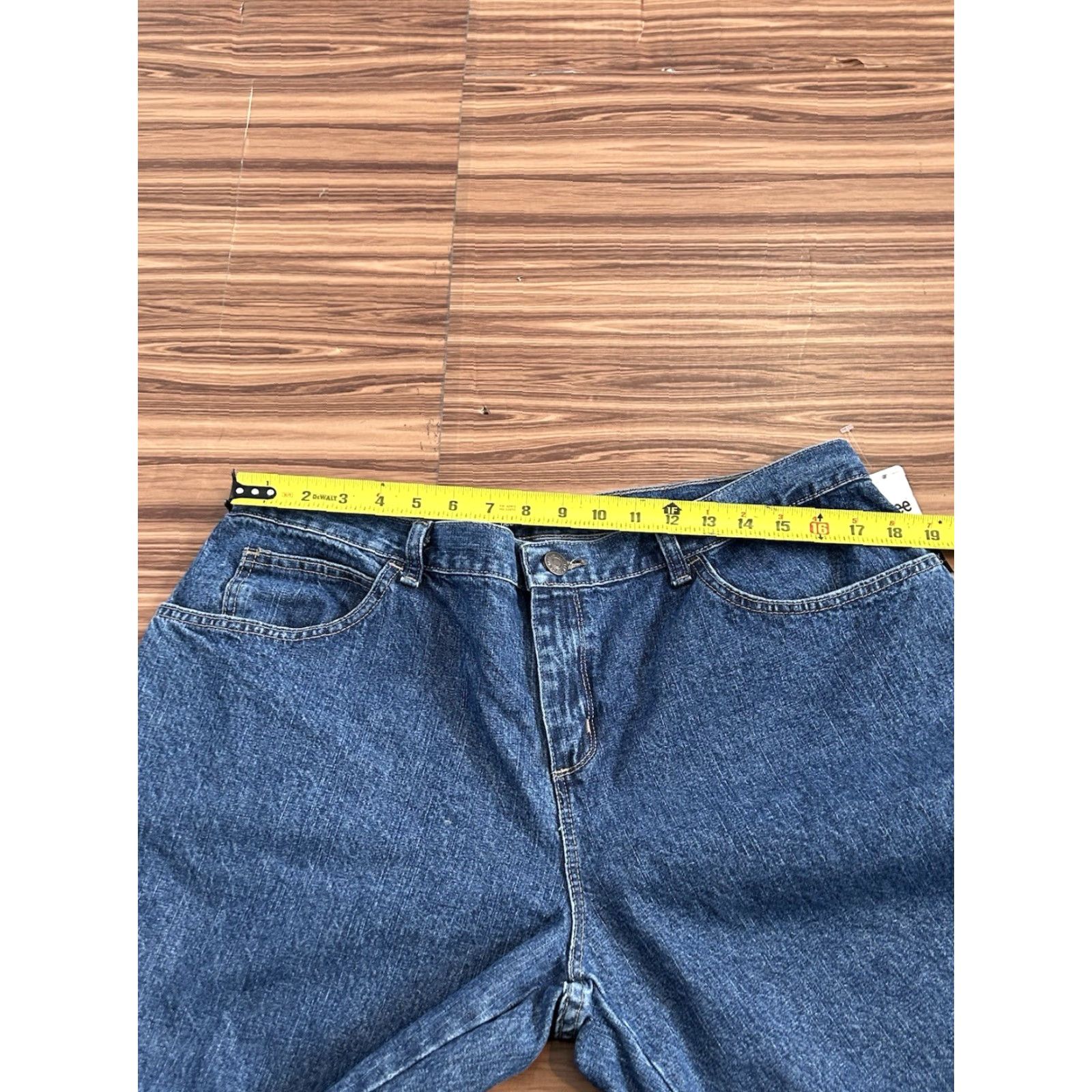 Lee NWT Lee Livia Denim Jeans Relaxed Fit Straight Size 16 Wide Petite Blue Women Jeans Solid 16 Petite Size 38" / US 16 / IT 52 - 5 Thumbnail