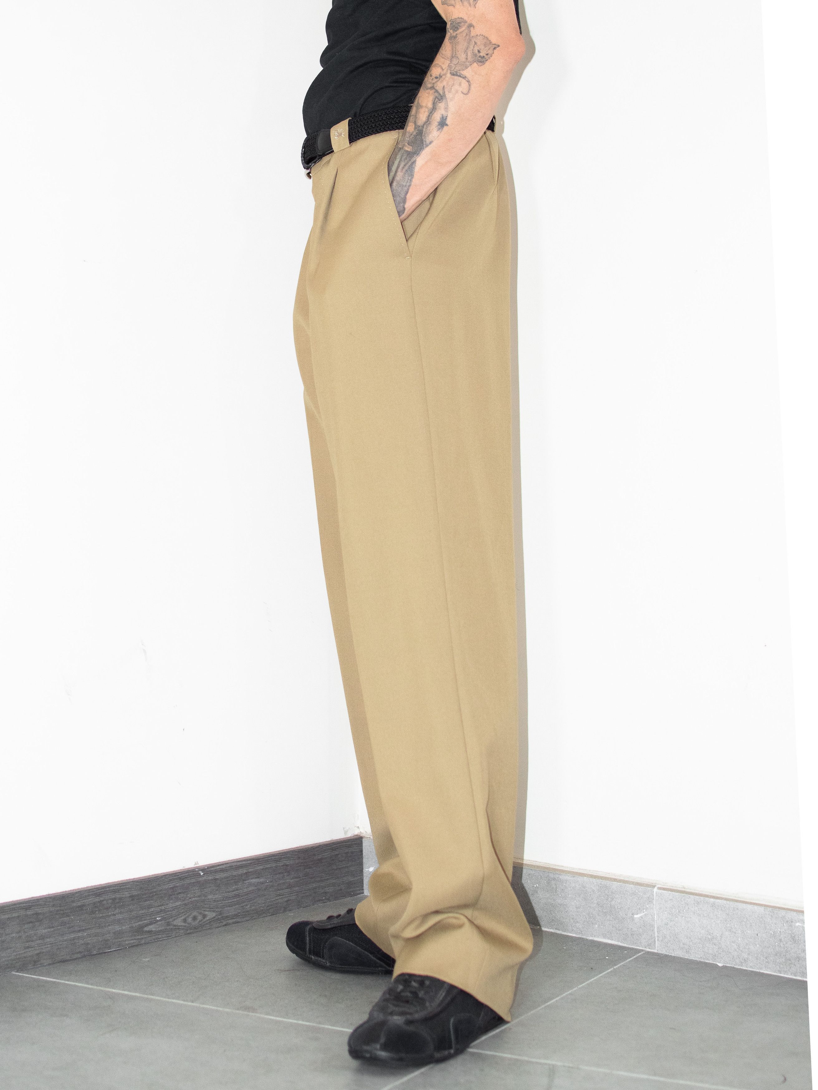 Burberry × Designer × Vintage 90s Burberry Vintage beige Baggy pleated chino Trousers Size US 35 - 2 Thumbnail