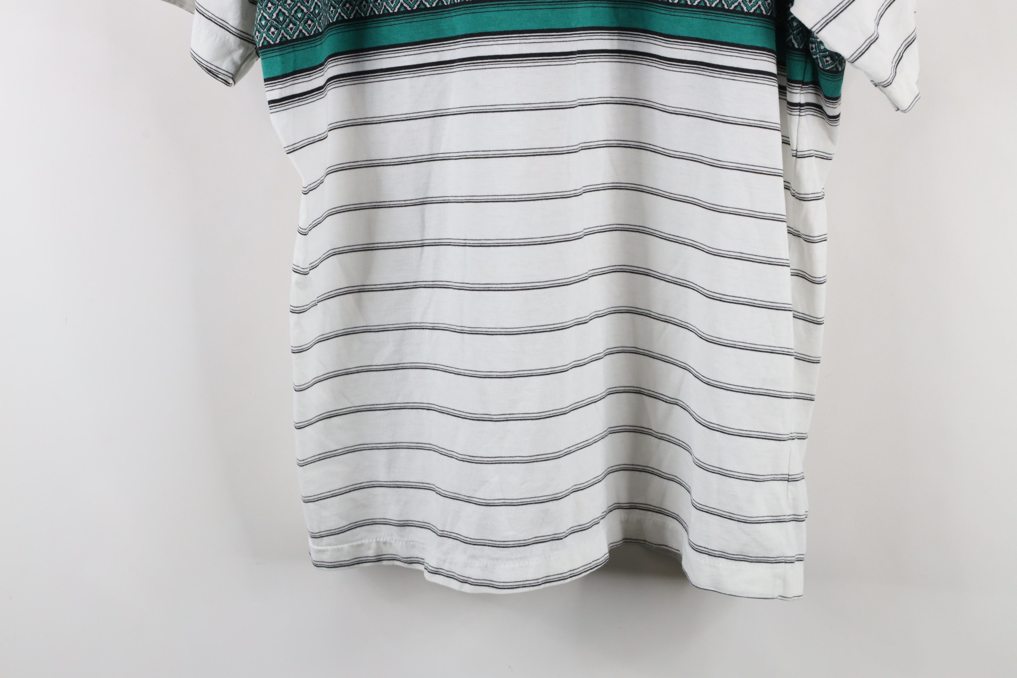 Vintage Vintage 90s Streetwear Southwestern Knit Collared Polo Shirt Size US L / EU 52-54 / 3 - 9 Thumbnail