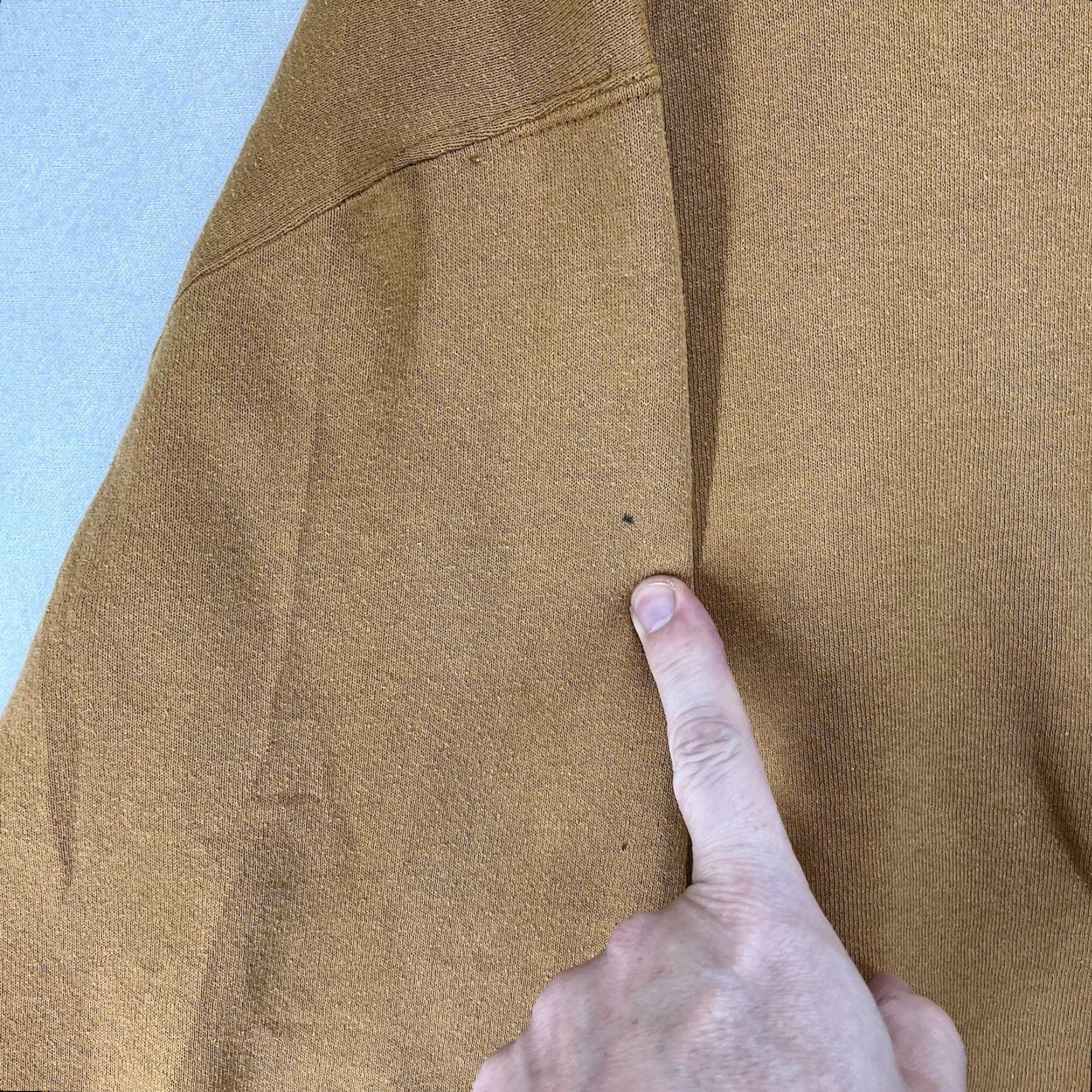 Russell Athletic VINTAGE Russell Athletic Sweatshirt Mens Oversized Large Dark Tan Crewneck 90s Size US L / EU 52-54 / 3 - 7 Thumbnail