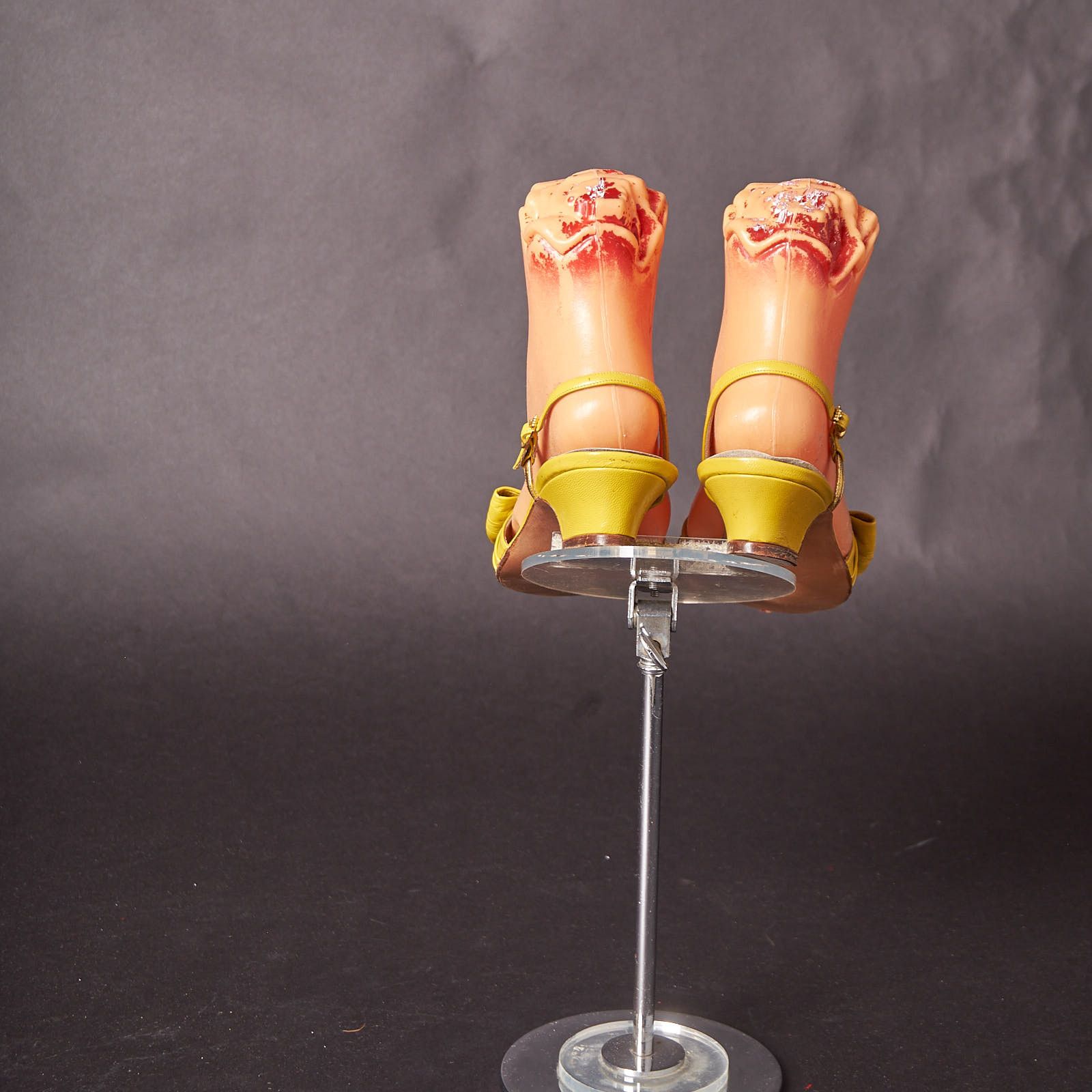Vintage 1970s Joseph Larose Yellow and Gold Sandals Heels Shoes Size US 6 / IT 36 - 4 Thumbnail